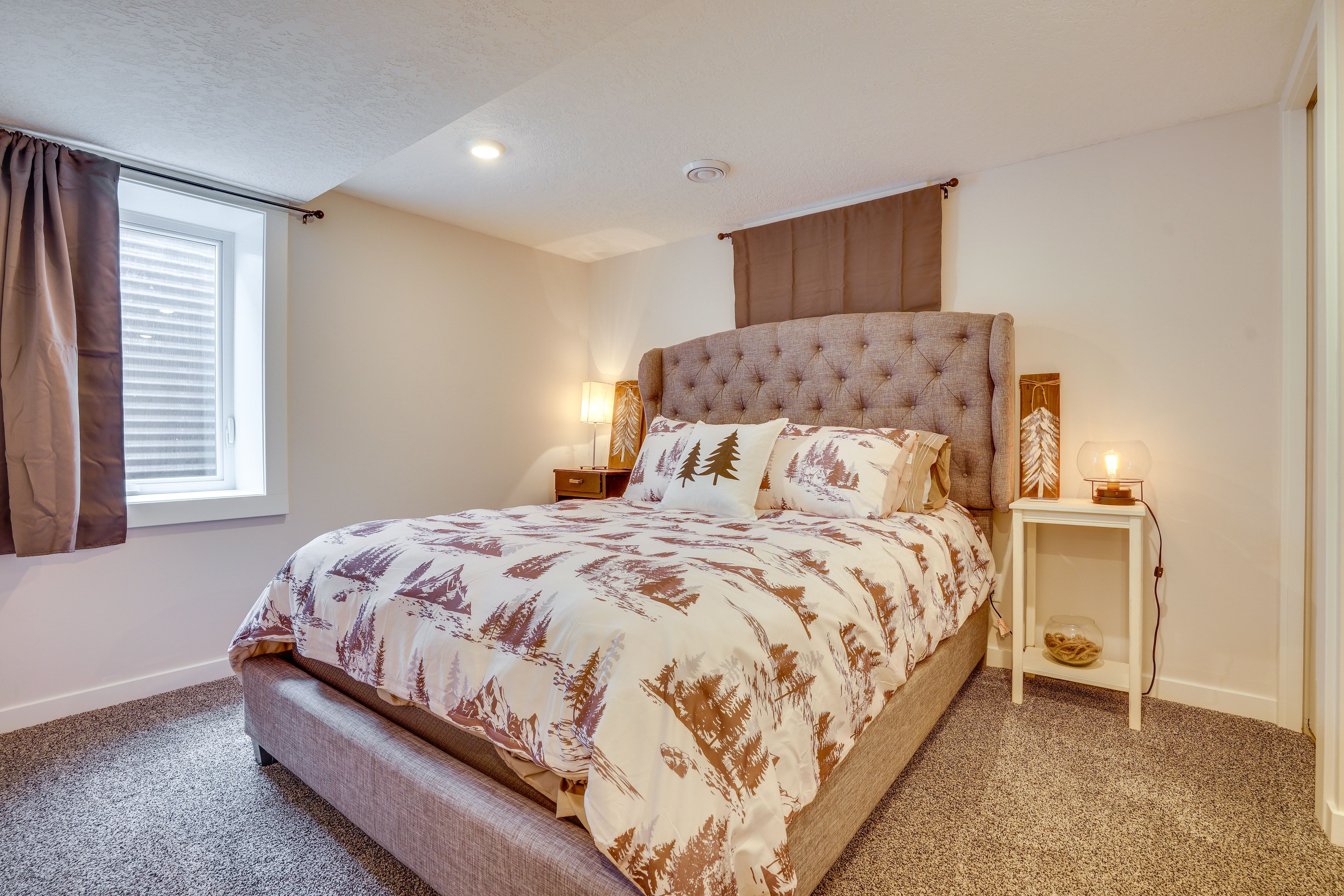 Bedroom 2 | Lower Level | Queen Bed