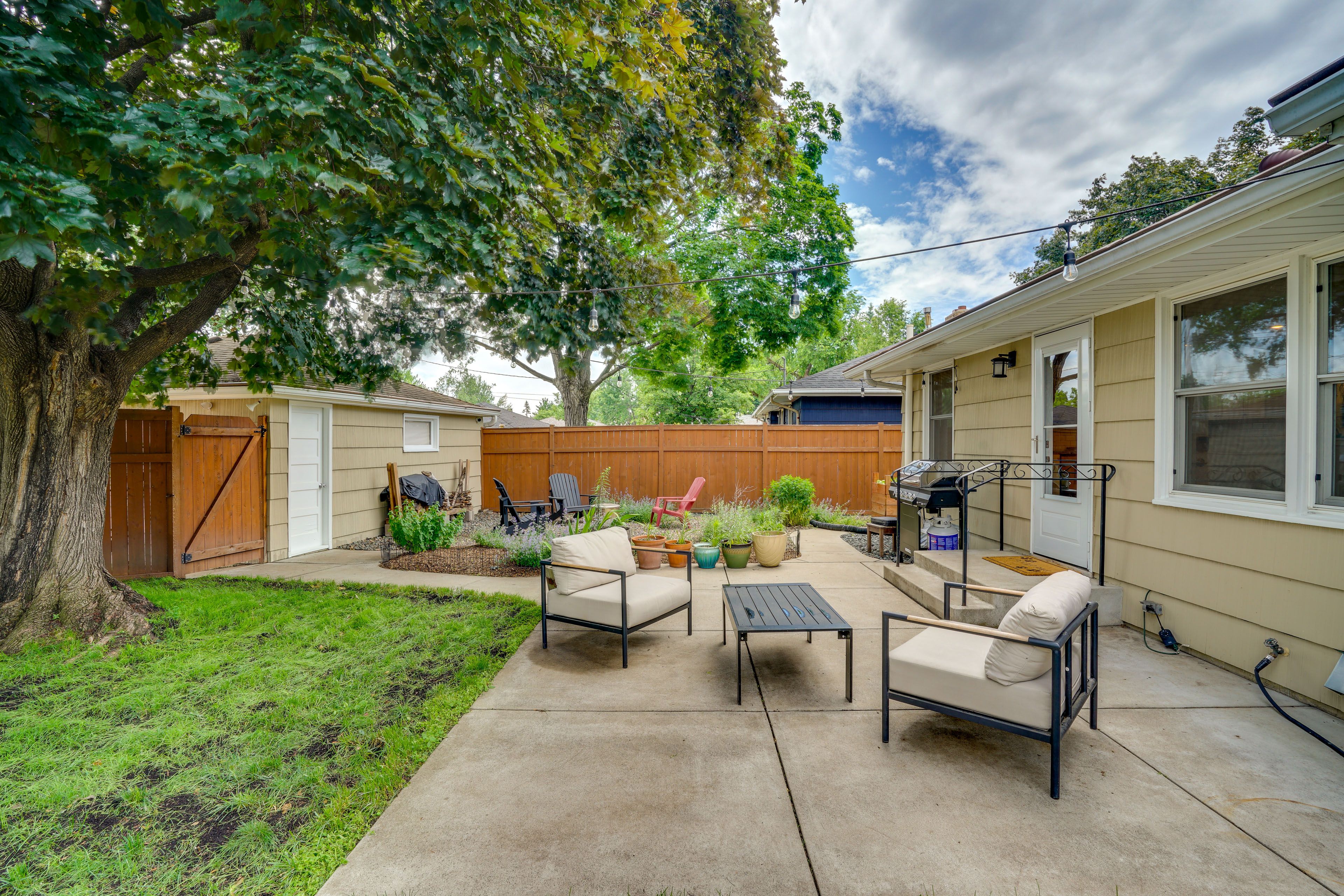 Private Patio & Yard