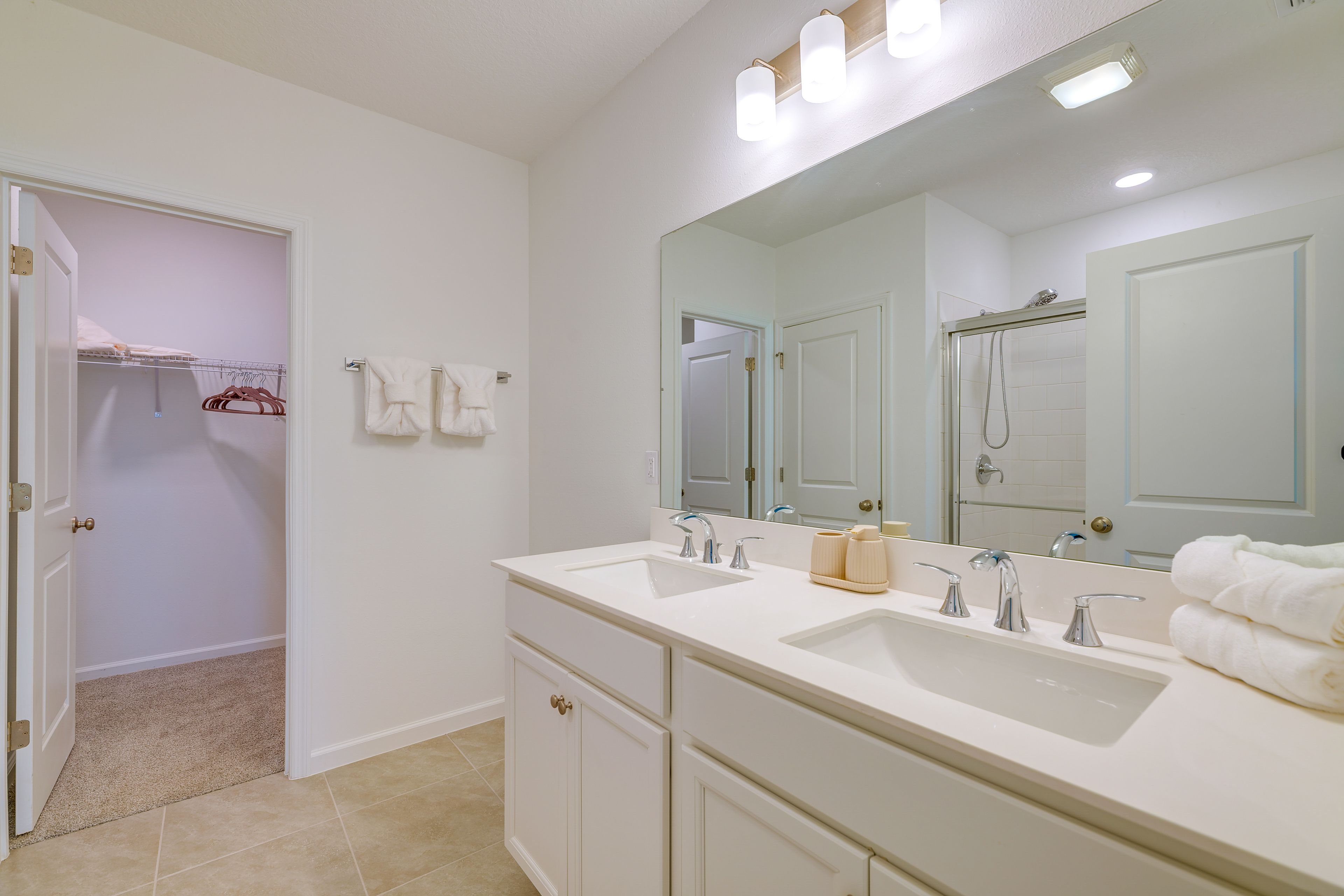 En-Suite Bathroom