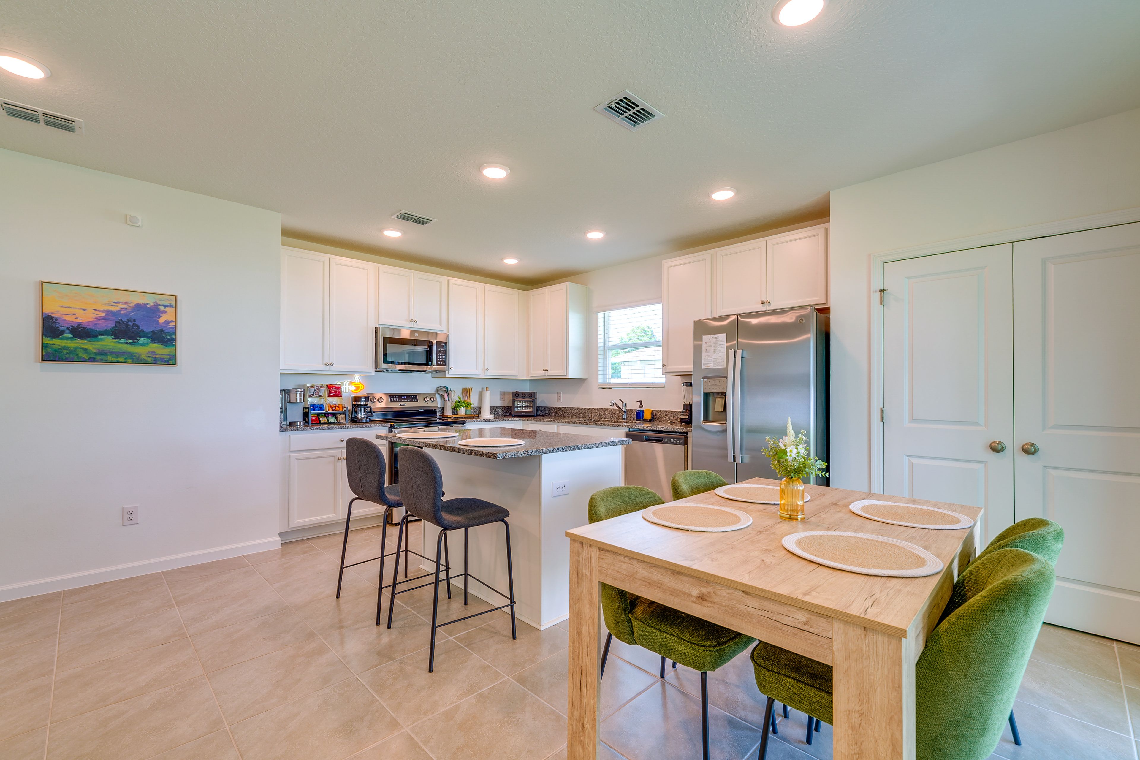 Kitchen | Dining Area