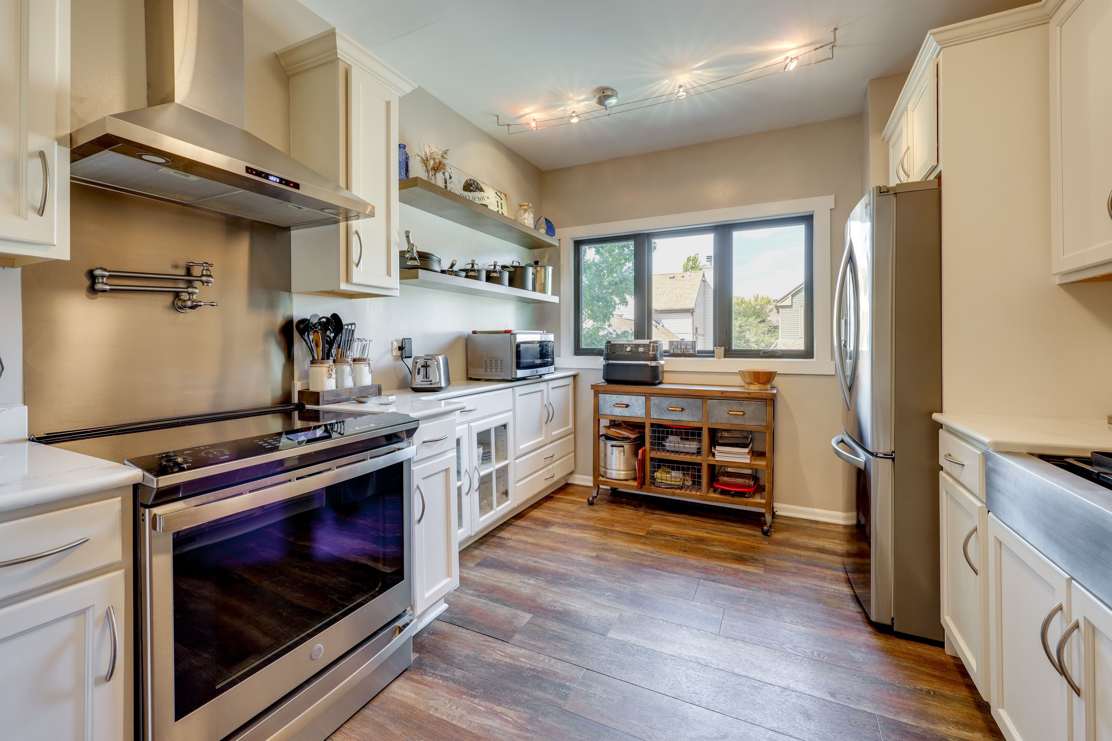Kitchen | Main Level