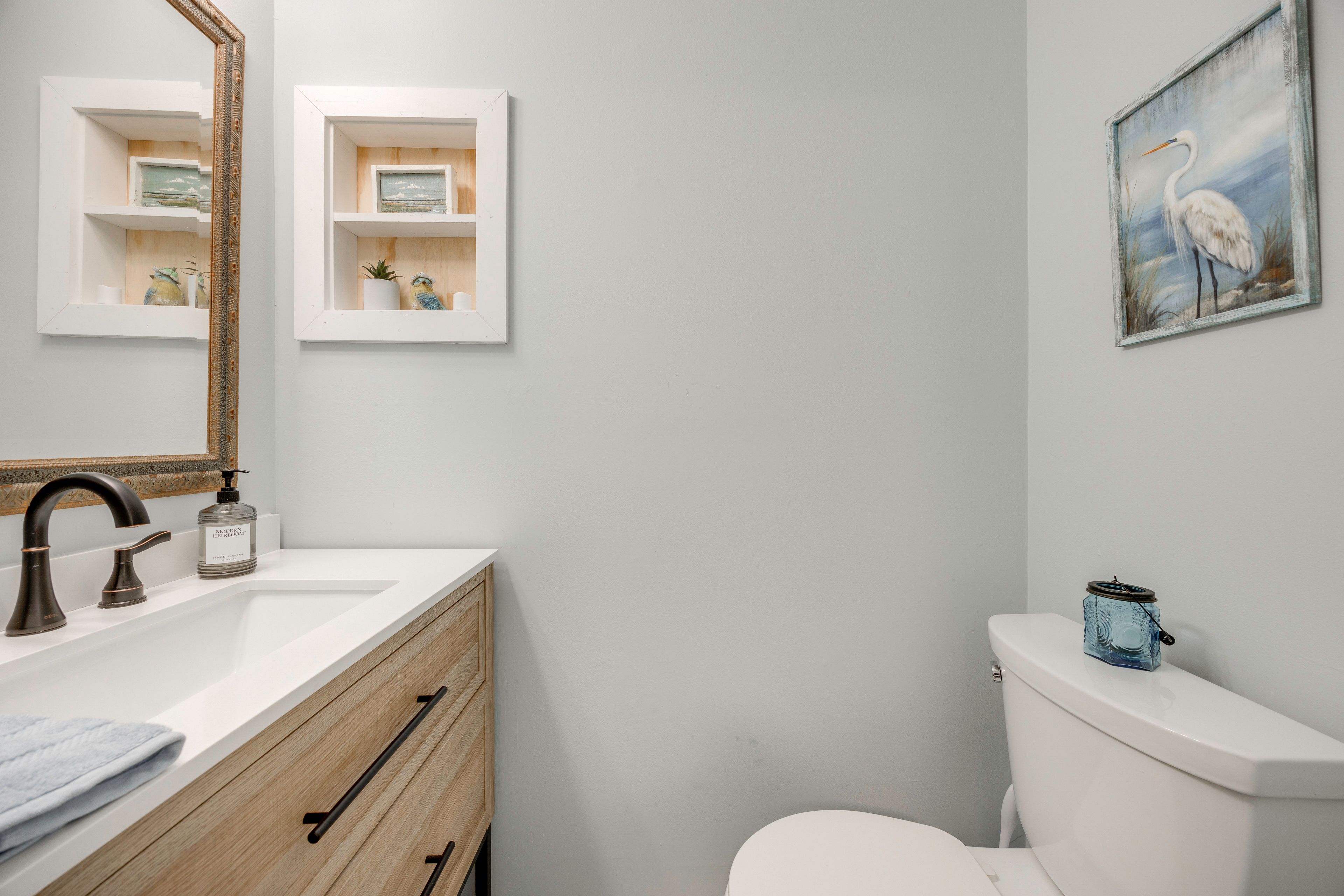 Half Bathroom | 1st Floor