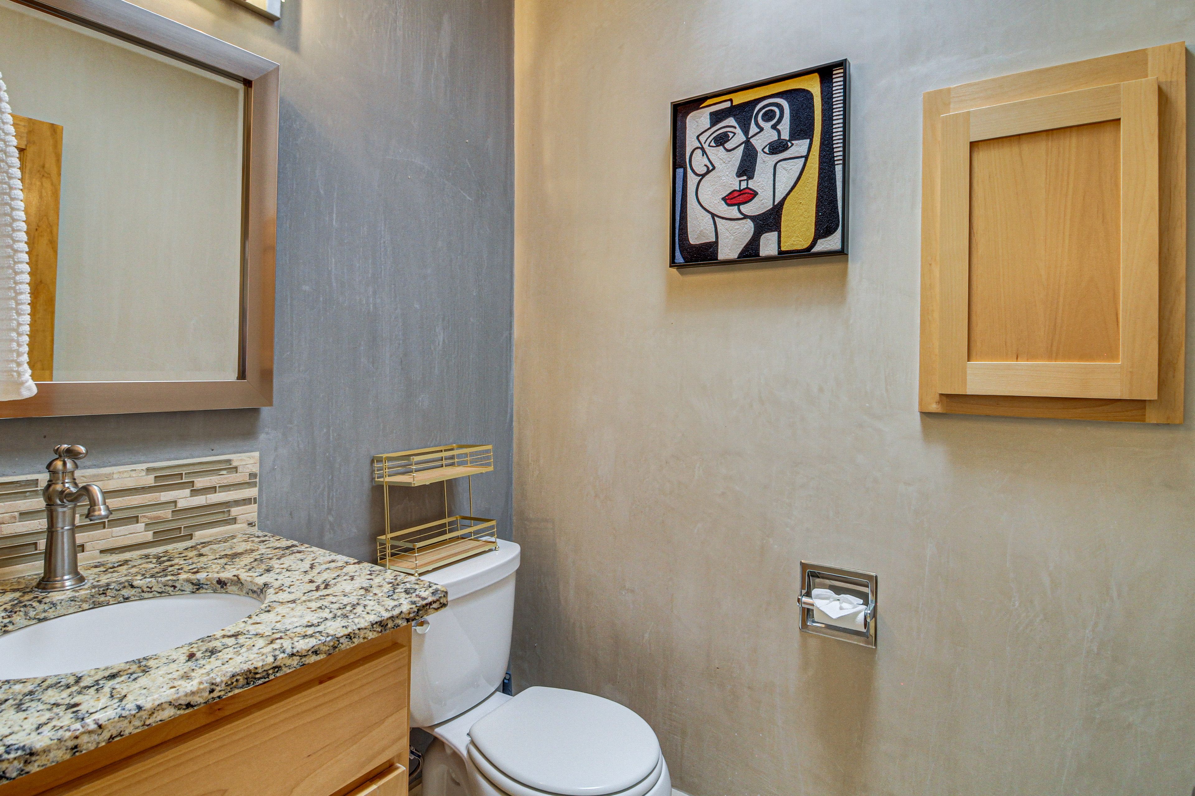 Half Bathroom | Main Level