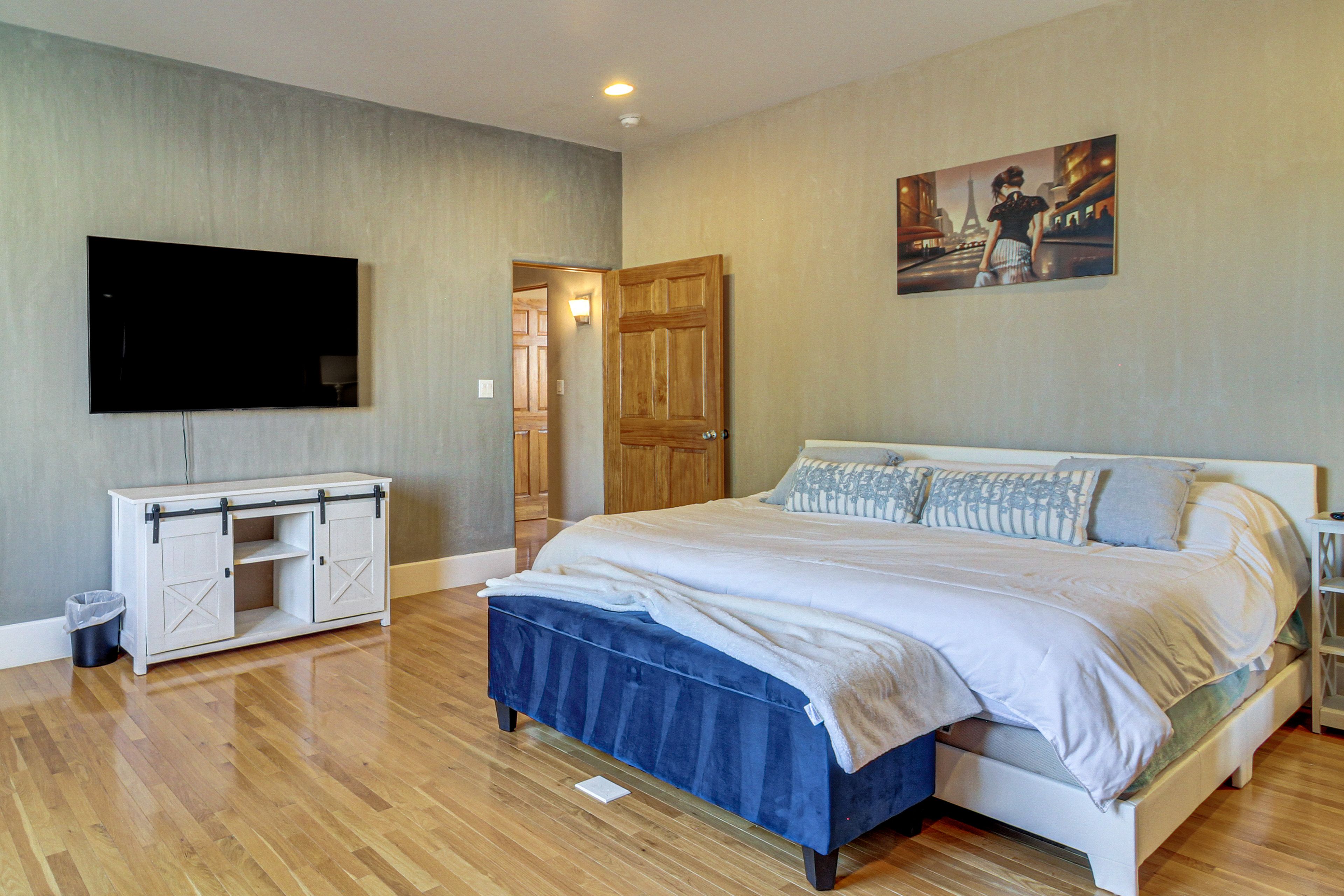 Bedroom 3 | King Bed | Main Level