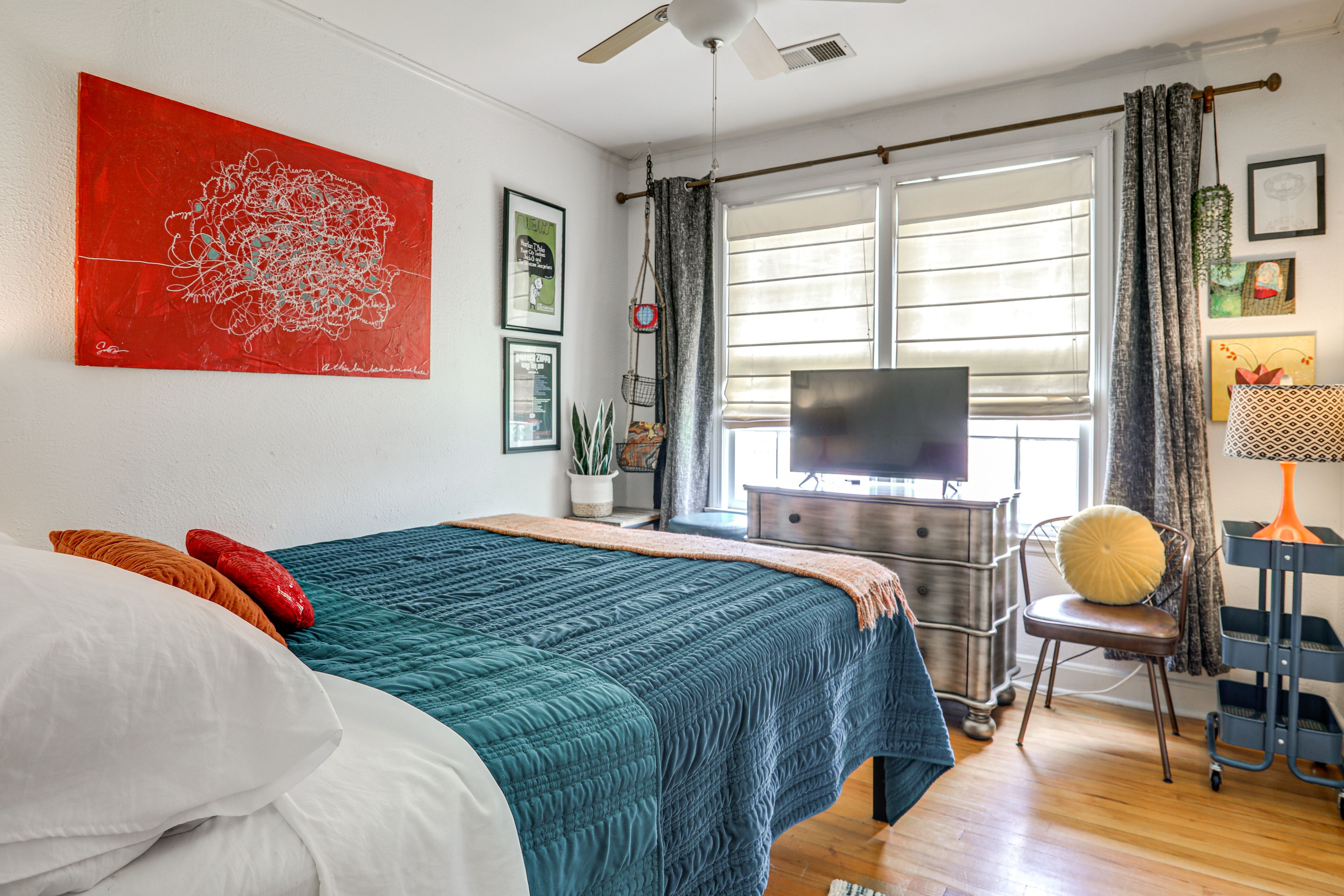Bedroom 2 | Queen Bed