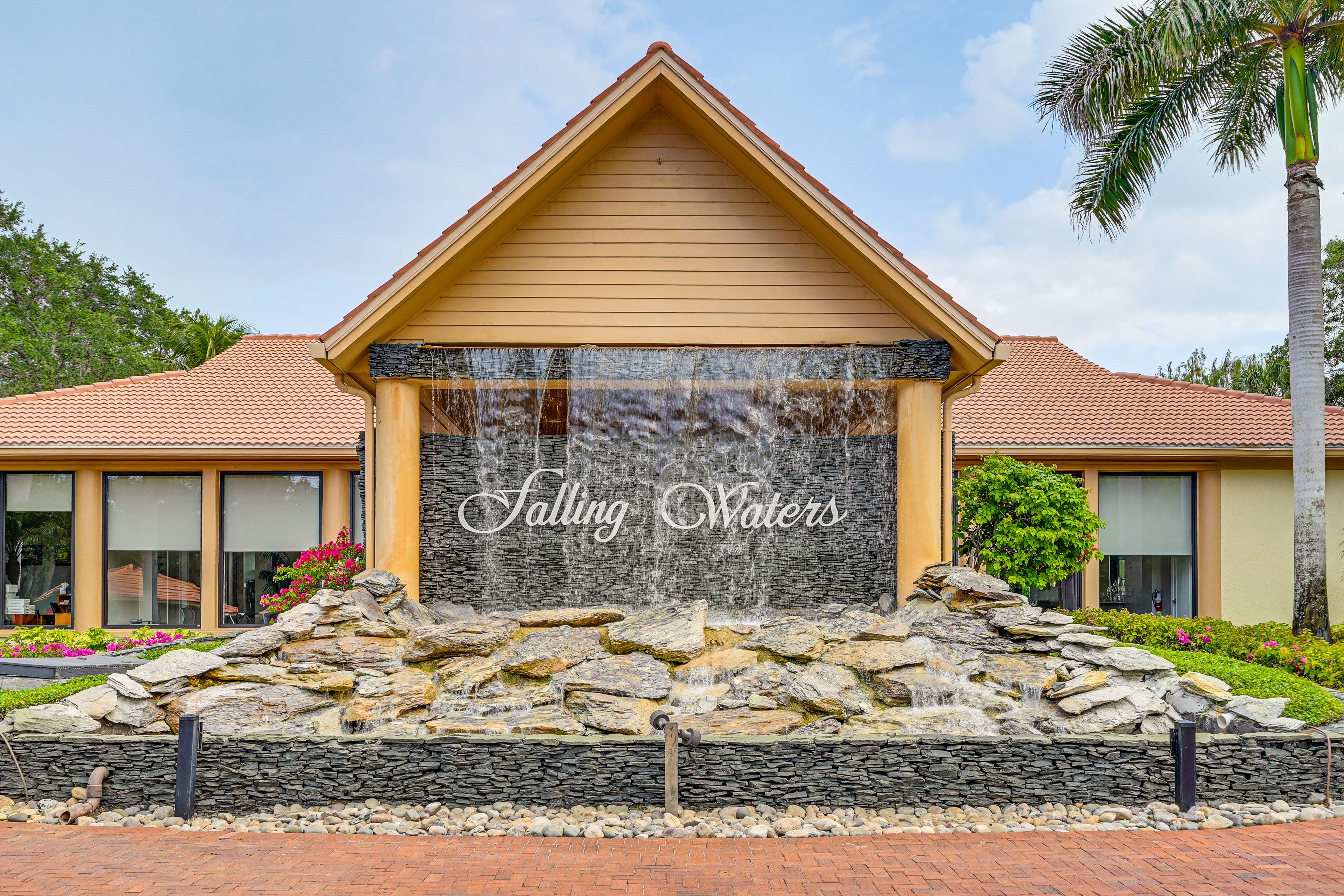 Falling Waters II | Community Amenities