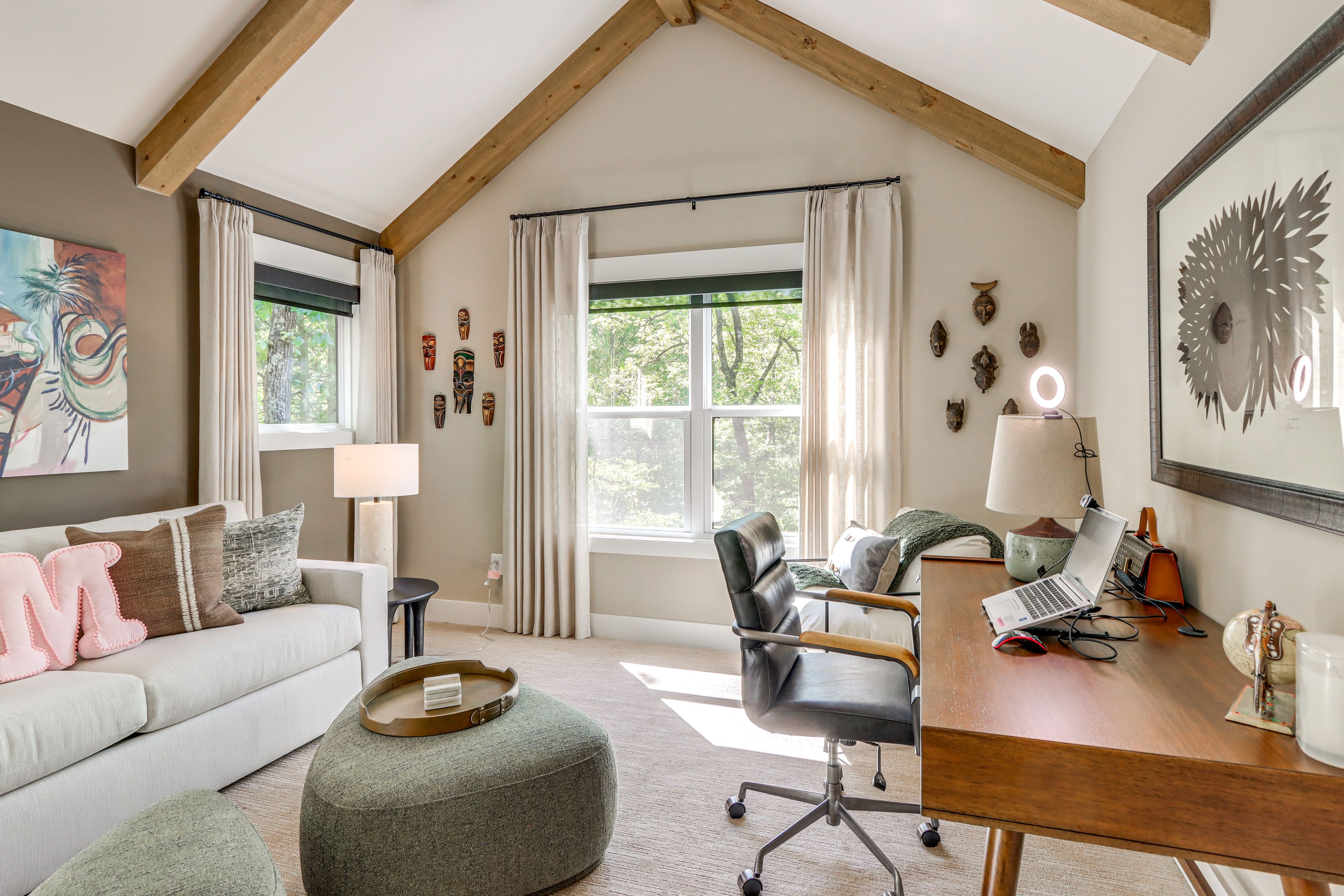 Office (Loft) | Free WiFi