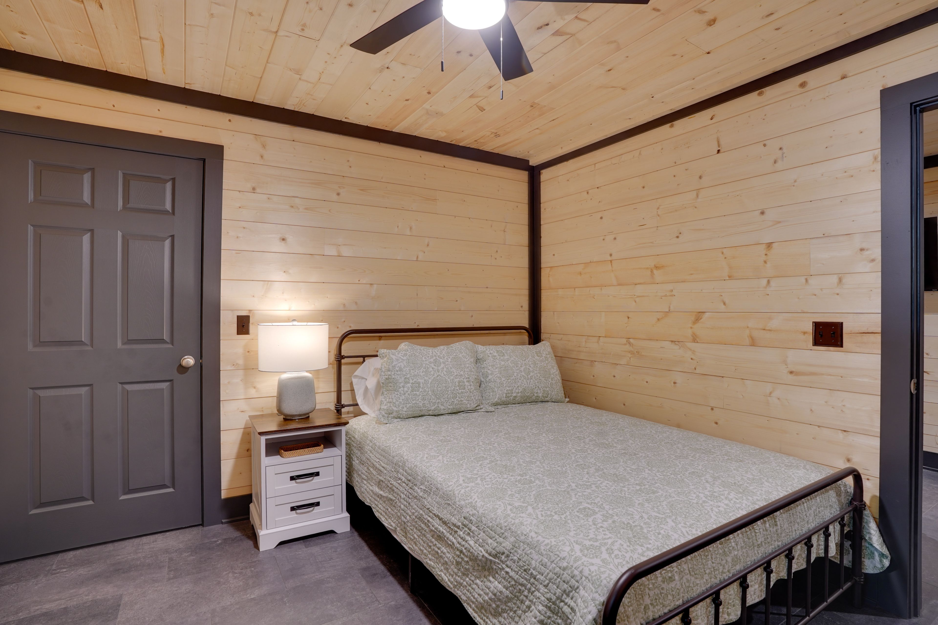 Bedroom 2 | Queen Bed | Lower Level