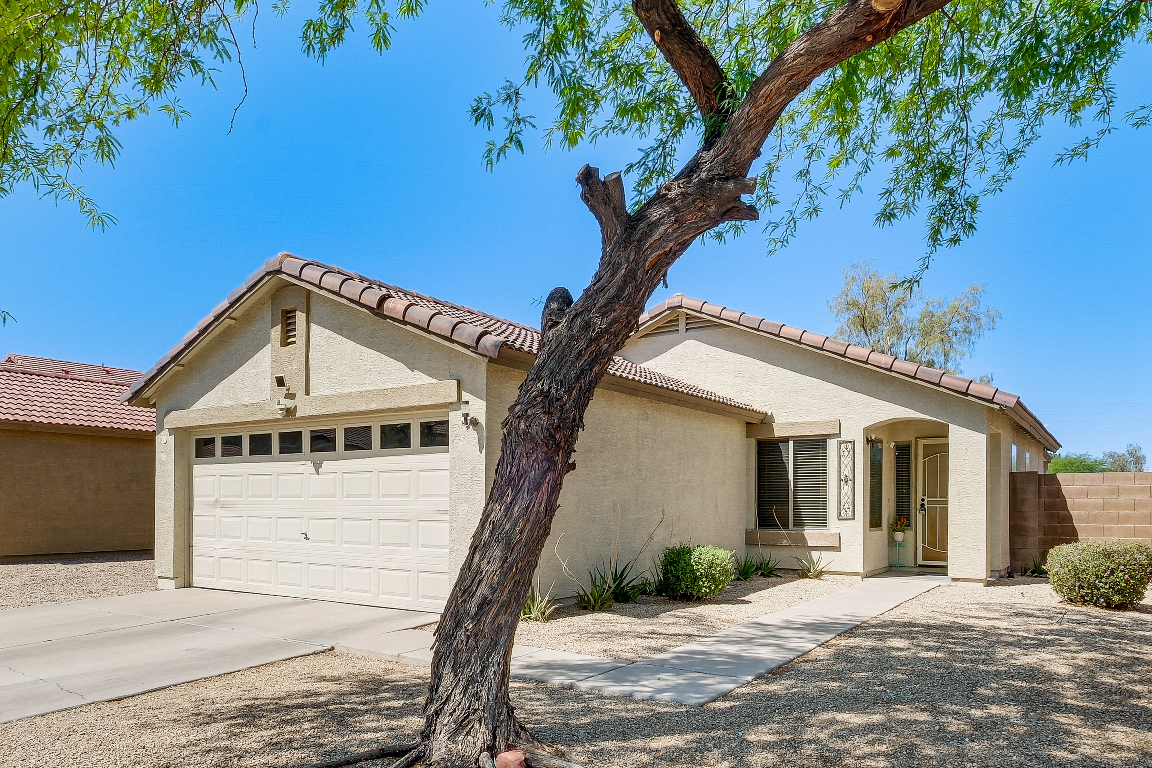 Home Exterior | Parking | Garage (2 Vehicles) | Driveway (2 Vehicles)