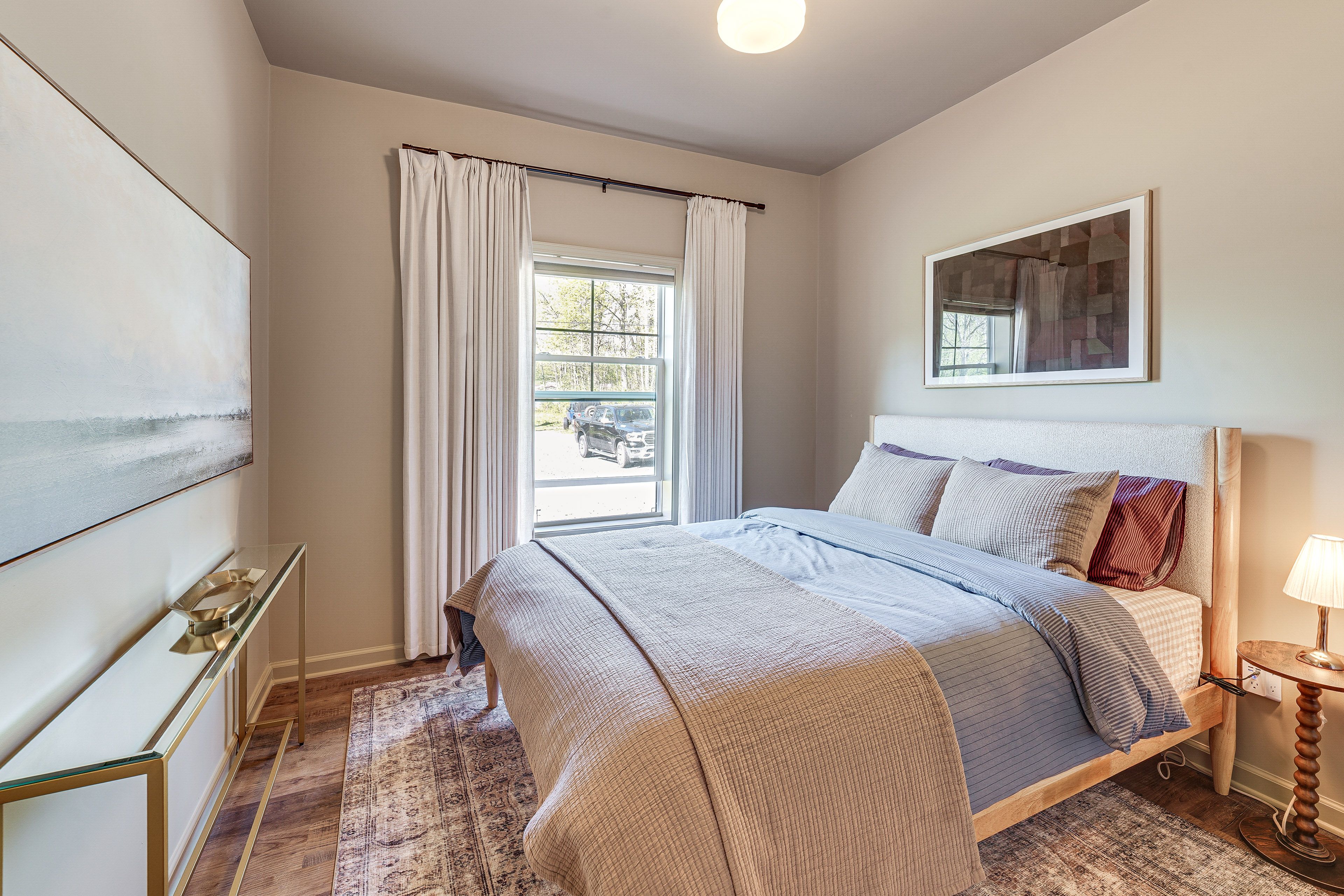 Bedroom 2 | Queen Bed