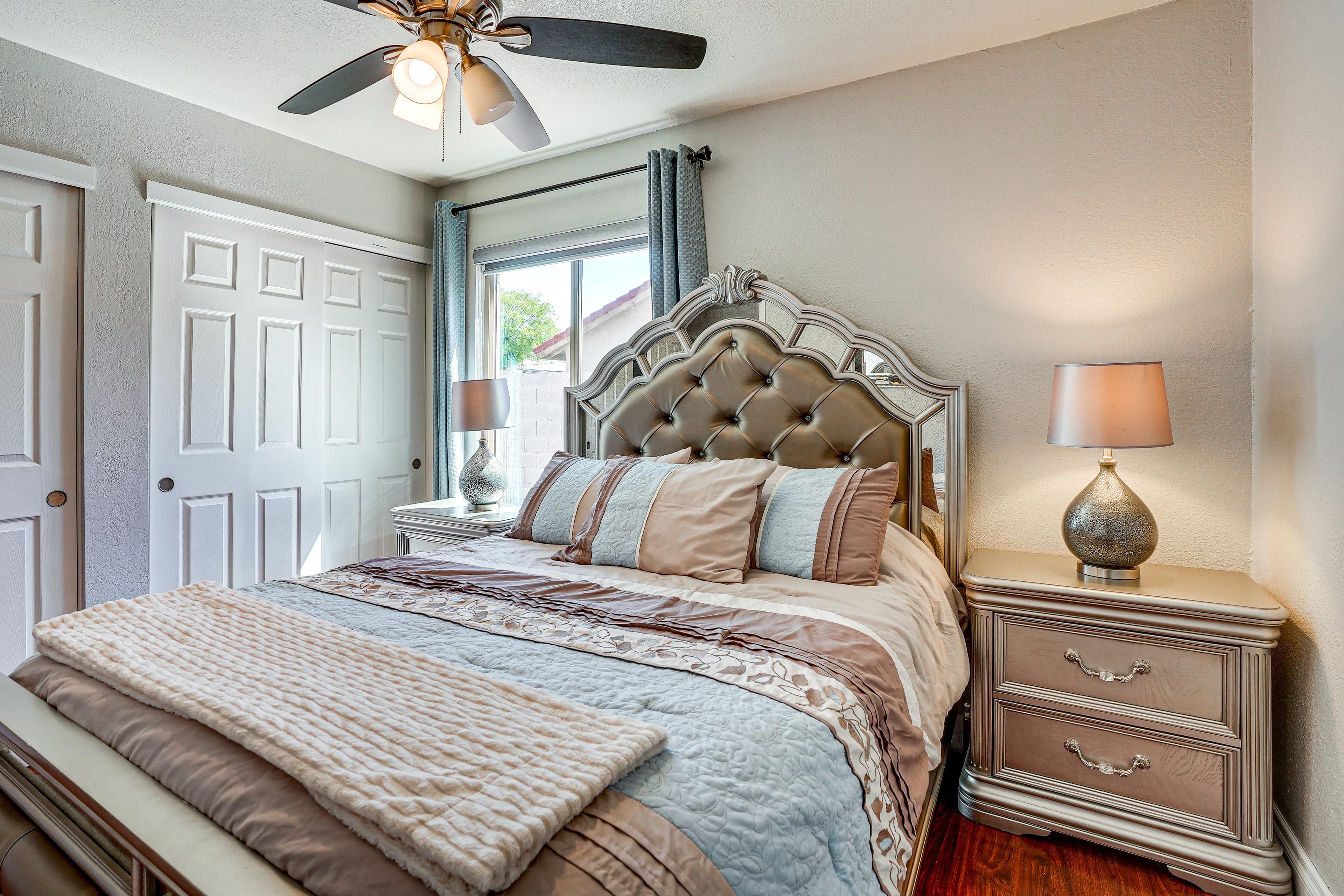 Bedroom 2 | Queen Bed