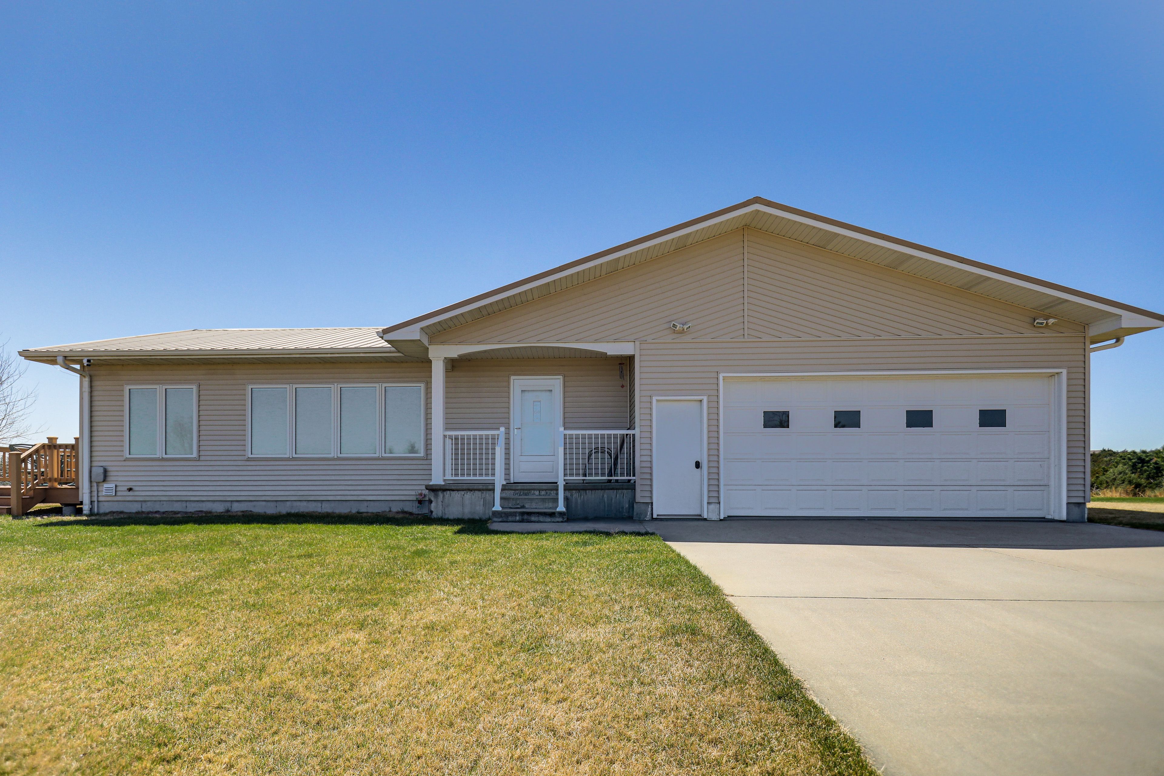Parking | Garage (1 Vehicle) | Driveway (1 Vehicle)