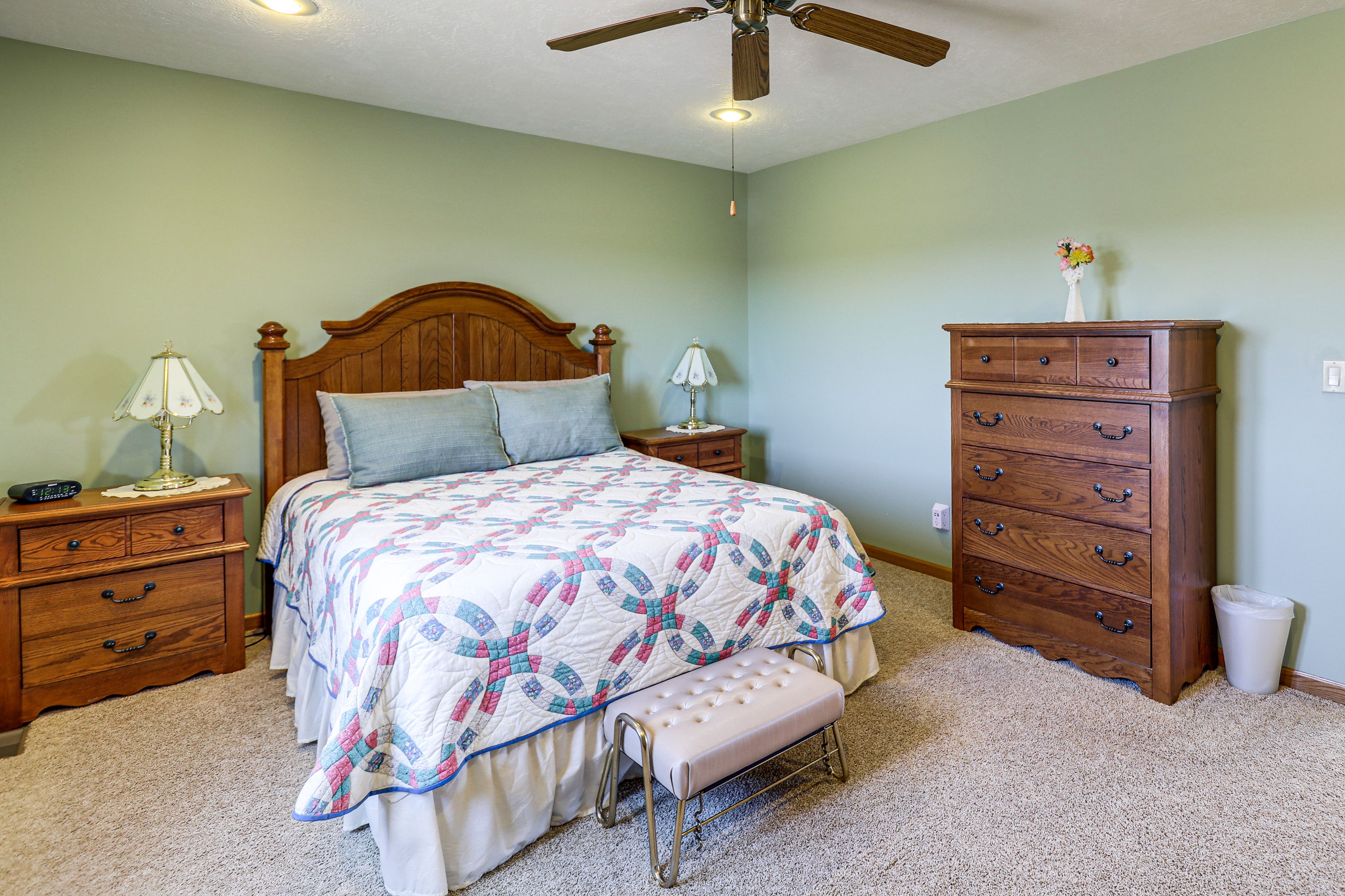 Bedroom 1 | 1st Floor | Queen Bed