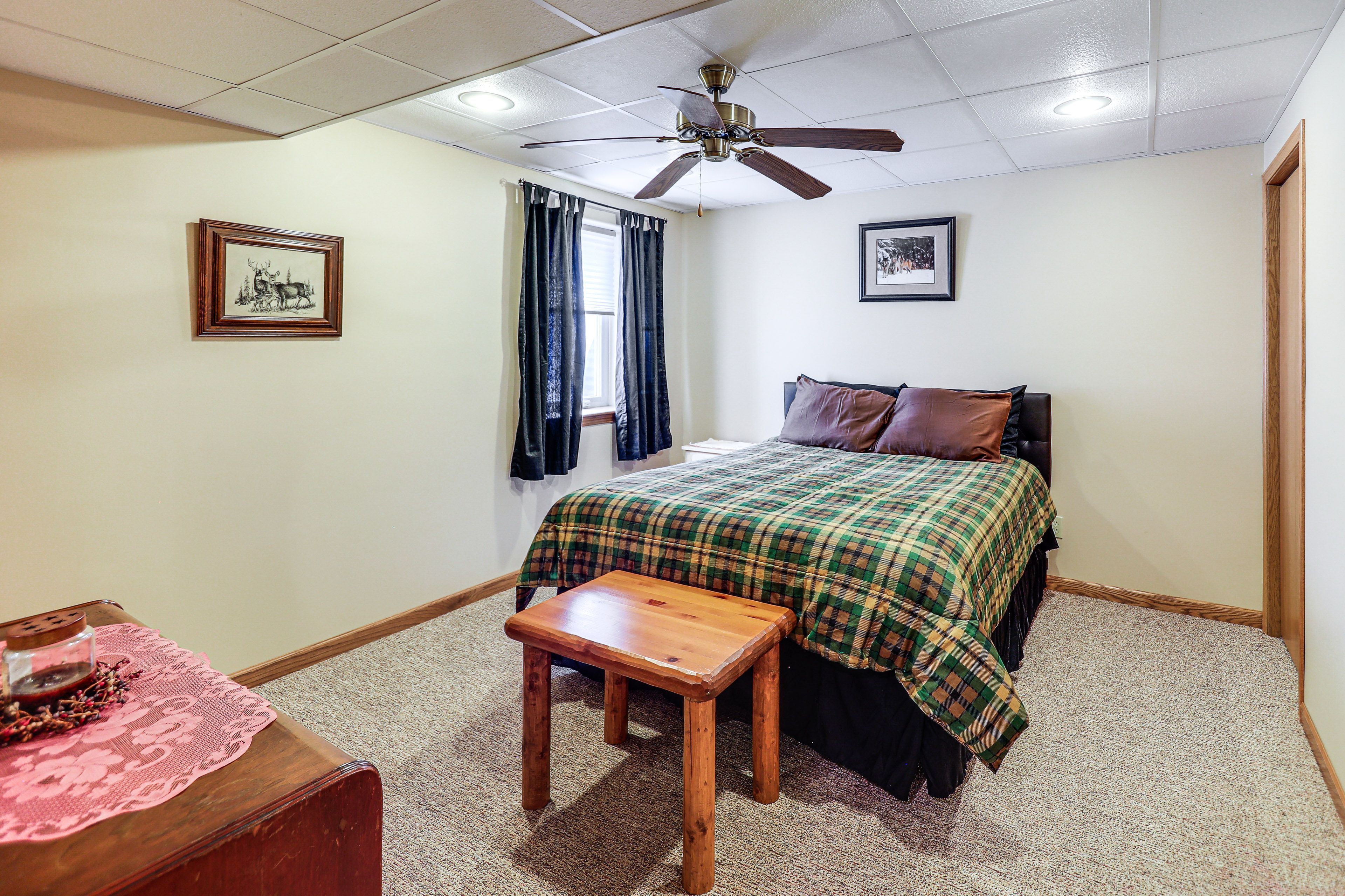 Bedroom 3 | Basement | Queen Bed