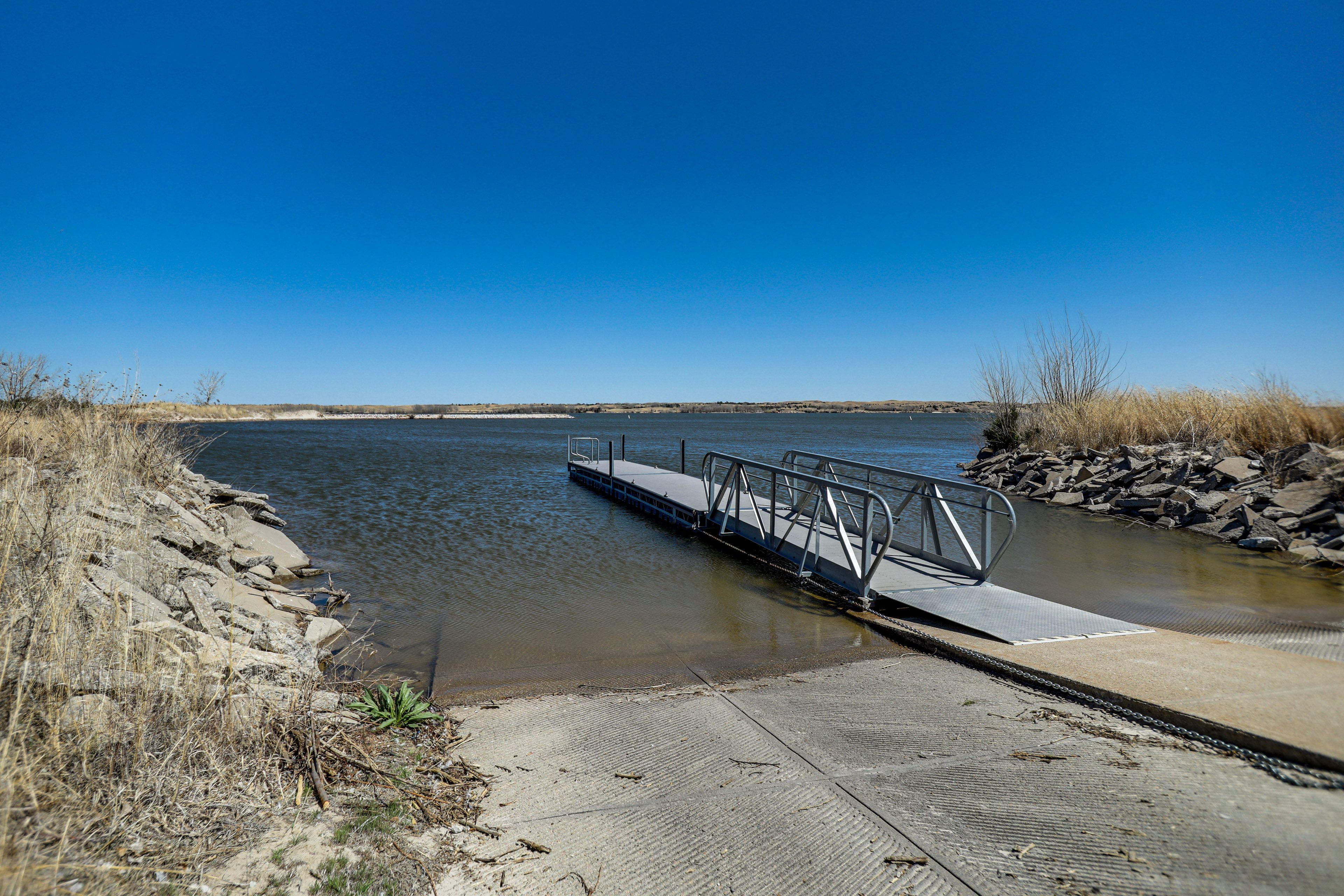 1 Mi to Calamus Lake | Boat Ramp