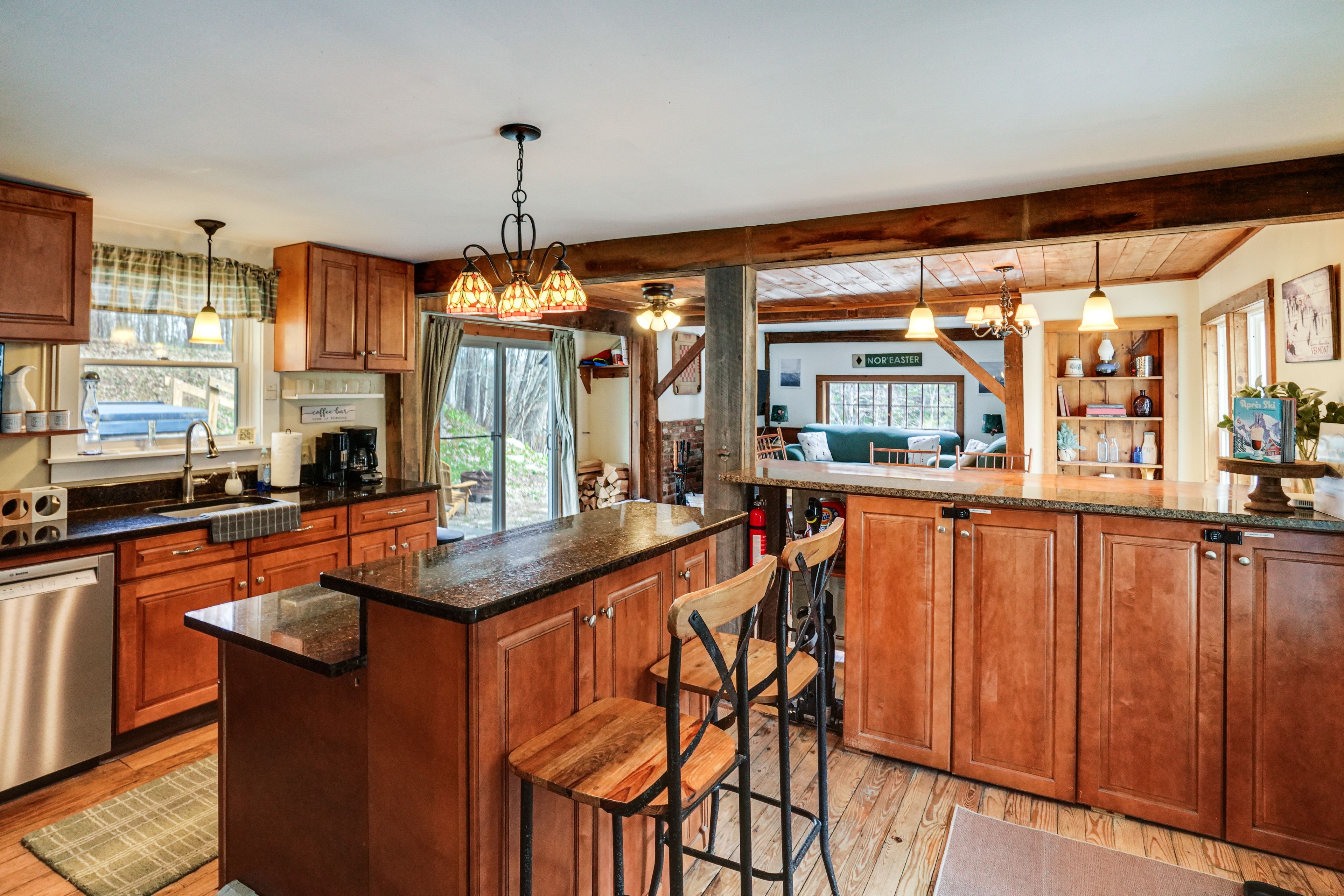 Breakfast Bar | Kitchen | 1st Floor