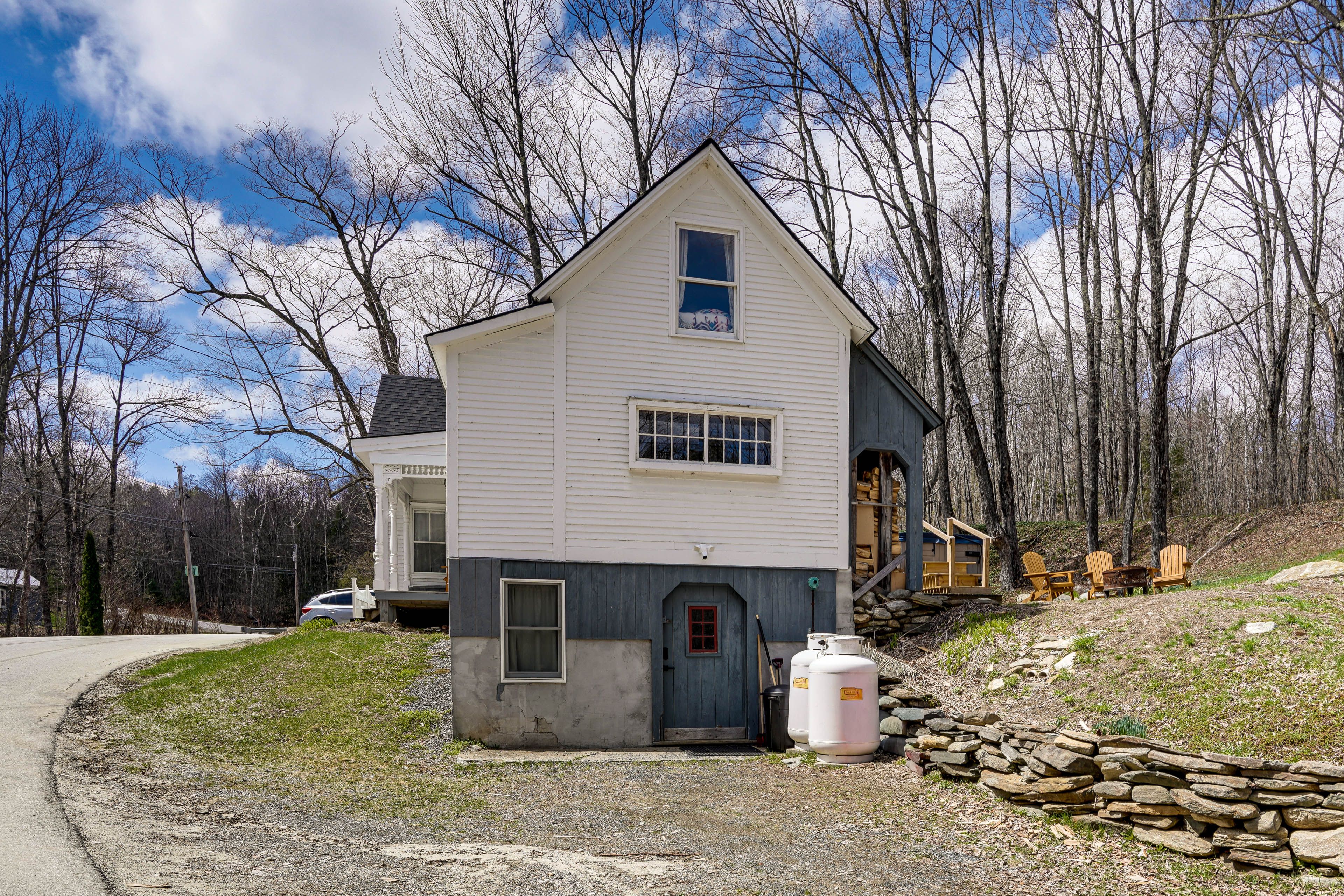 Parking | Driveway (3 Vehicles)