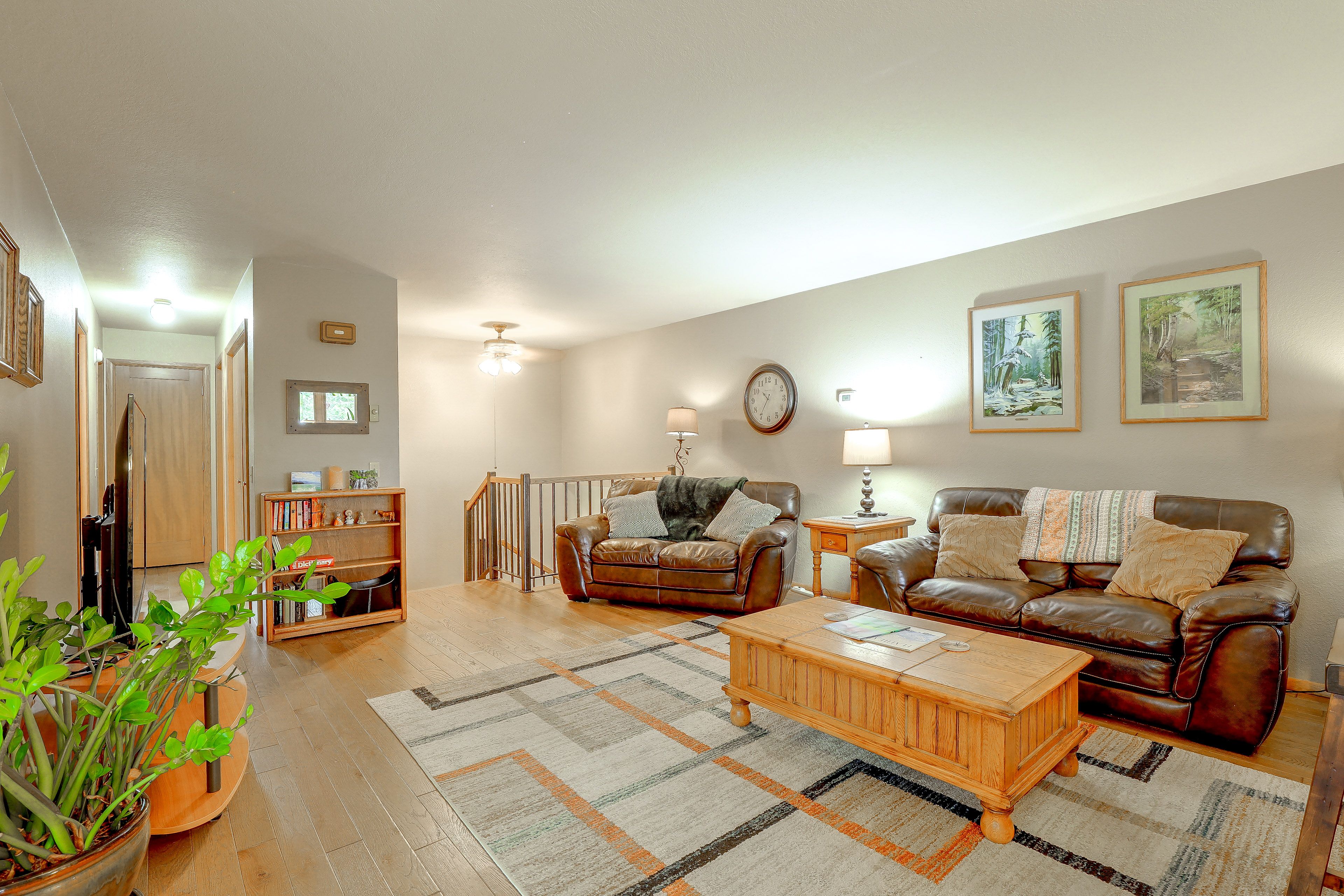 Living Room | Upper Level