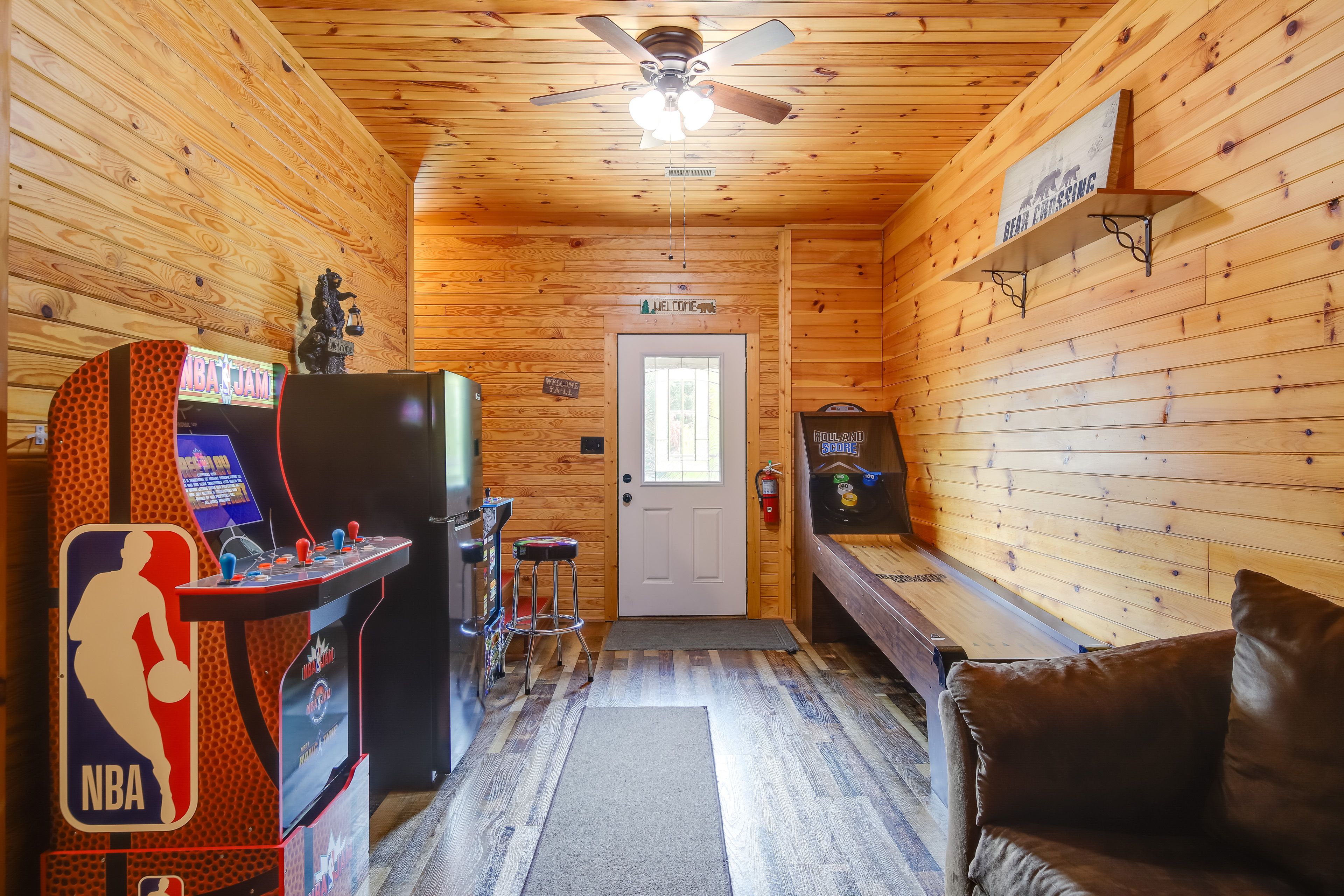 Game Room | Main Cabin | Sleeper Sofa