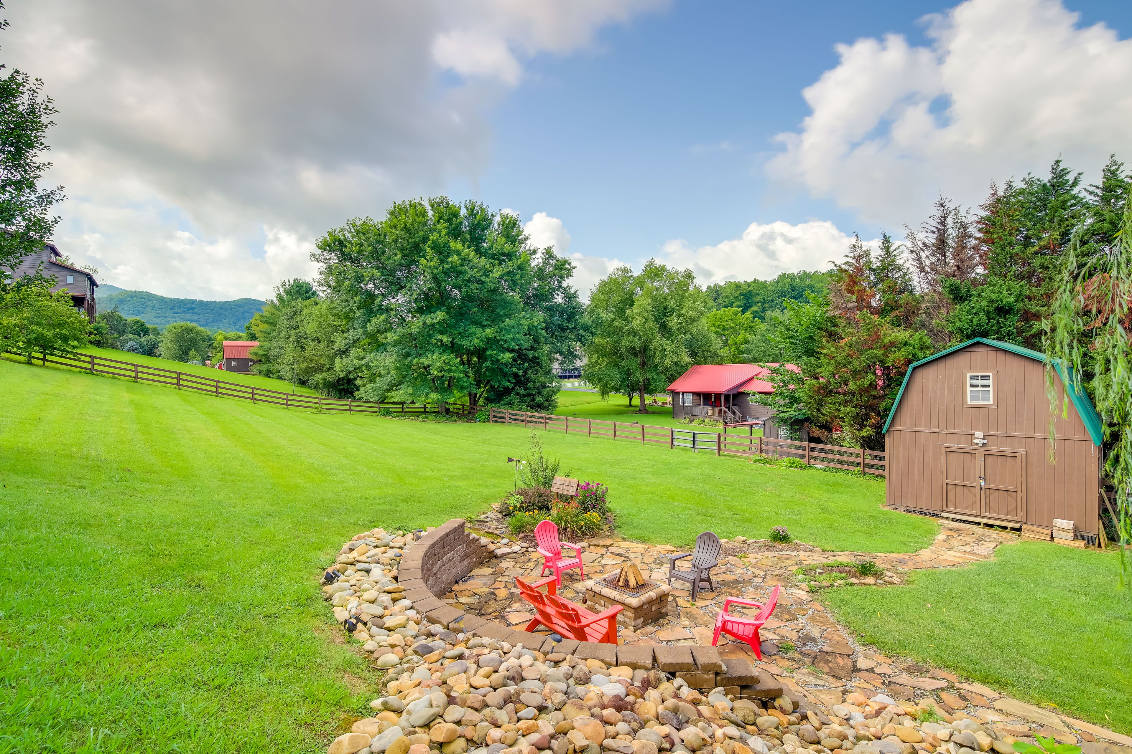 Fire Pit Area | Main Cabin