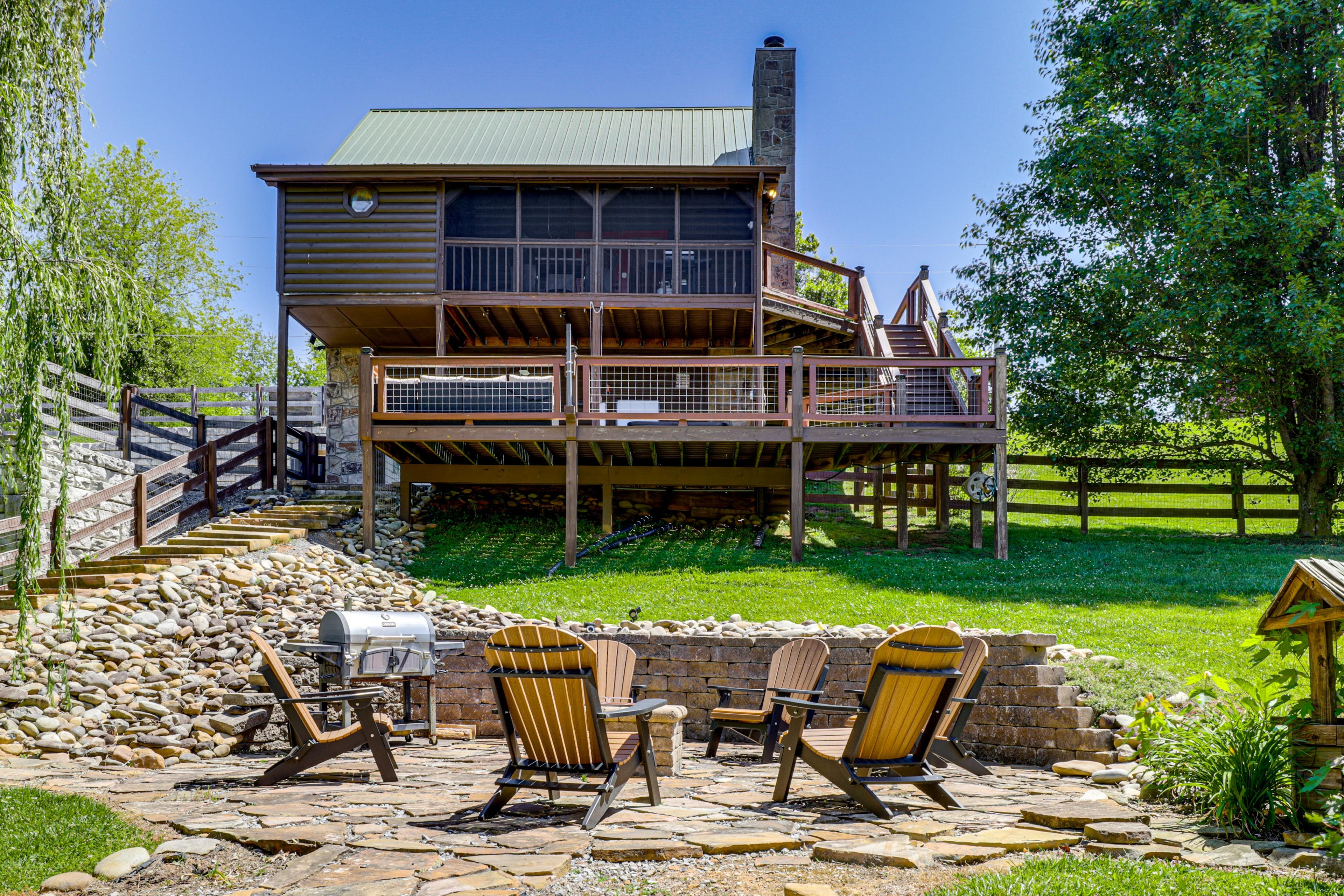 Sevierville Vacation Rental | 5BR | 4BA | 3,190 Sq Ft