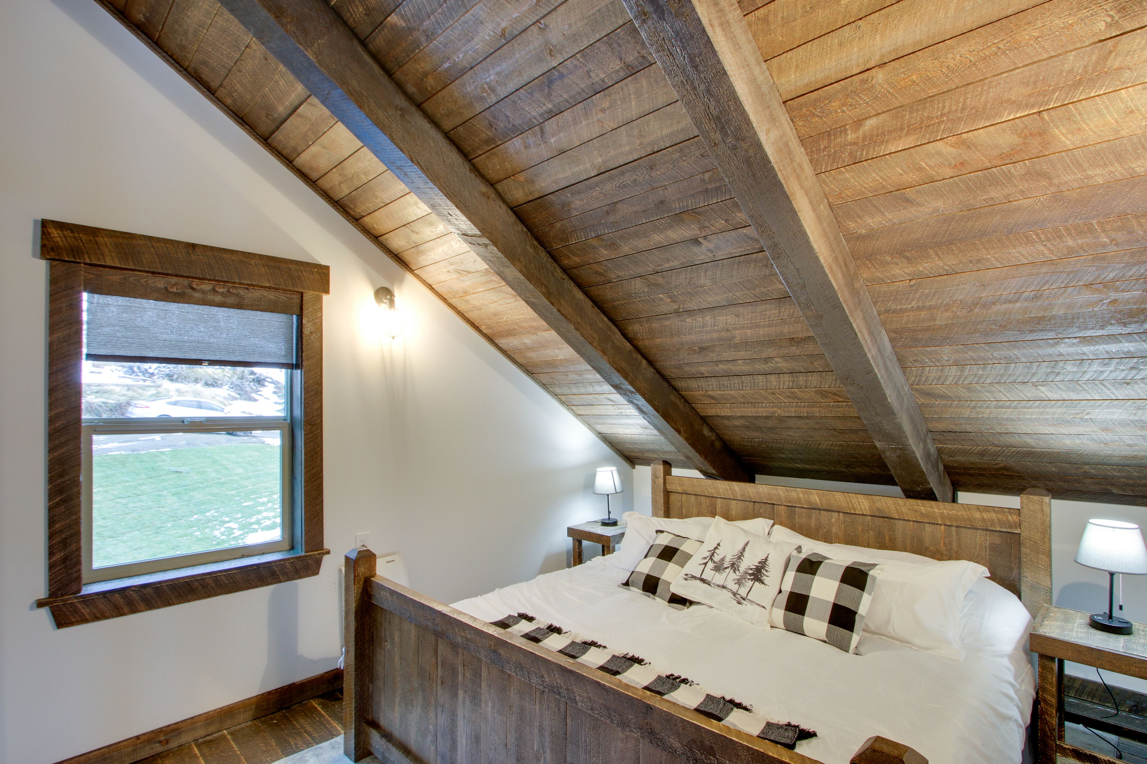 Bedroom 2 | King Bed