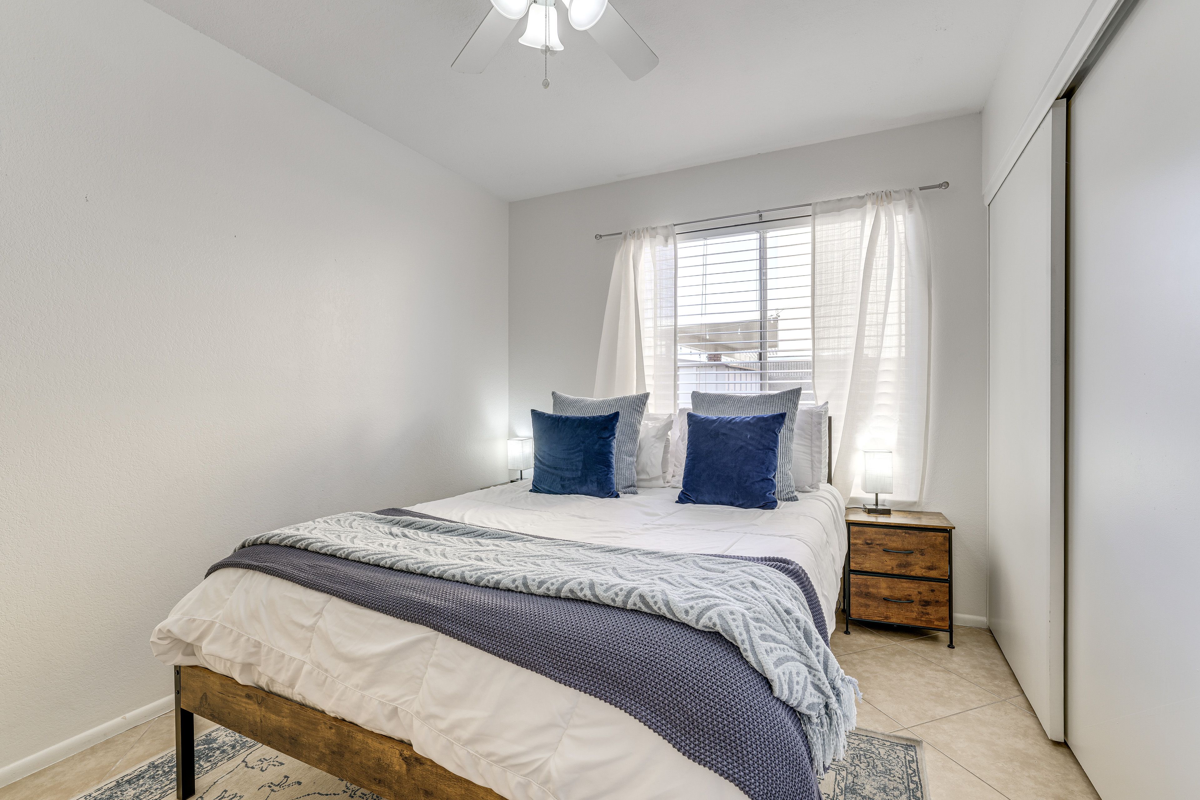 Bedroom 3 | Queen Bed