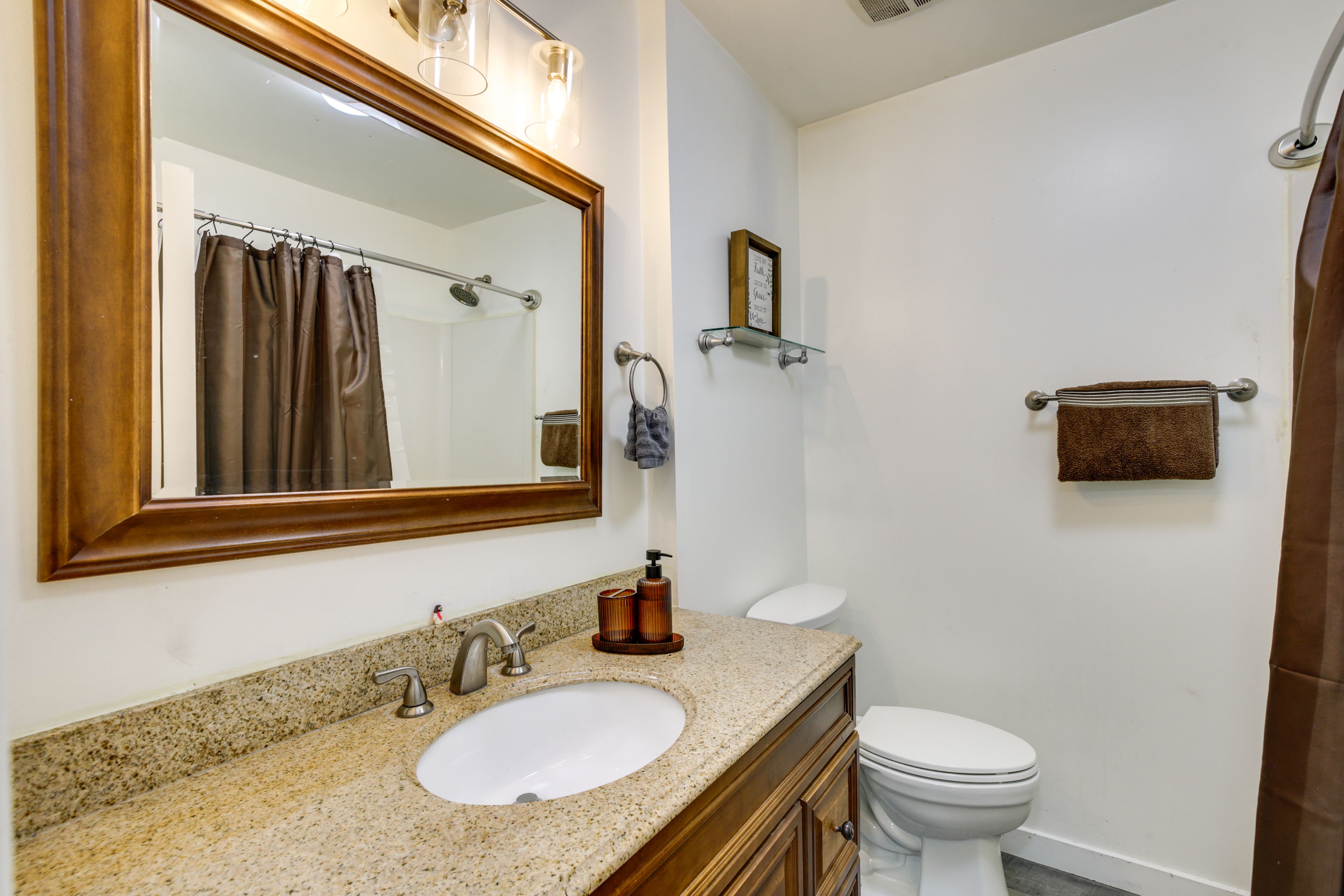Full Bathroom