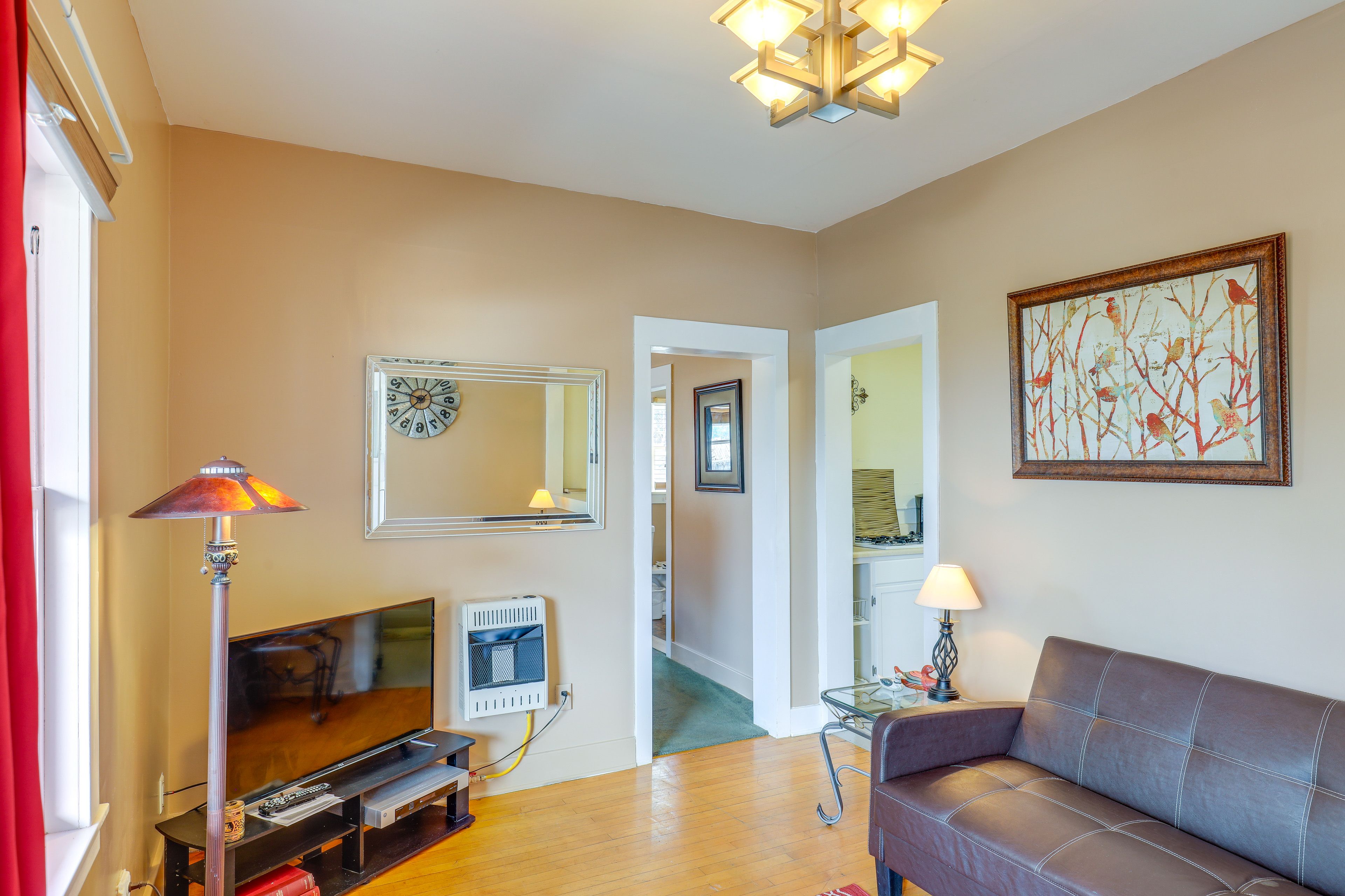 Living Room | St. Ceilia Suite | Lower Level