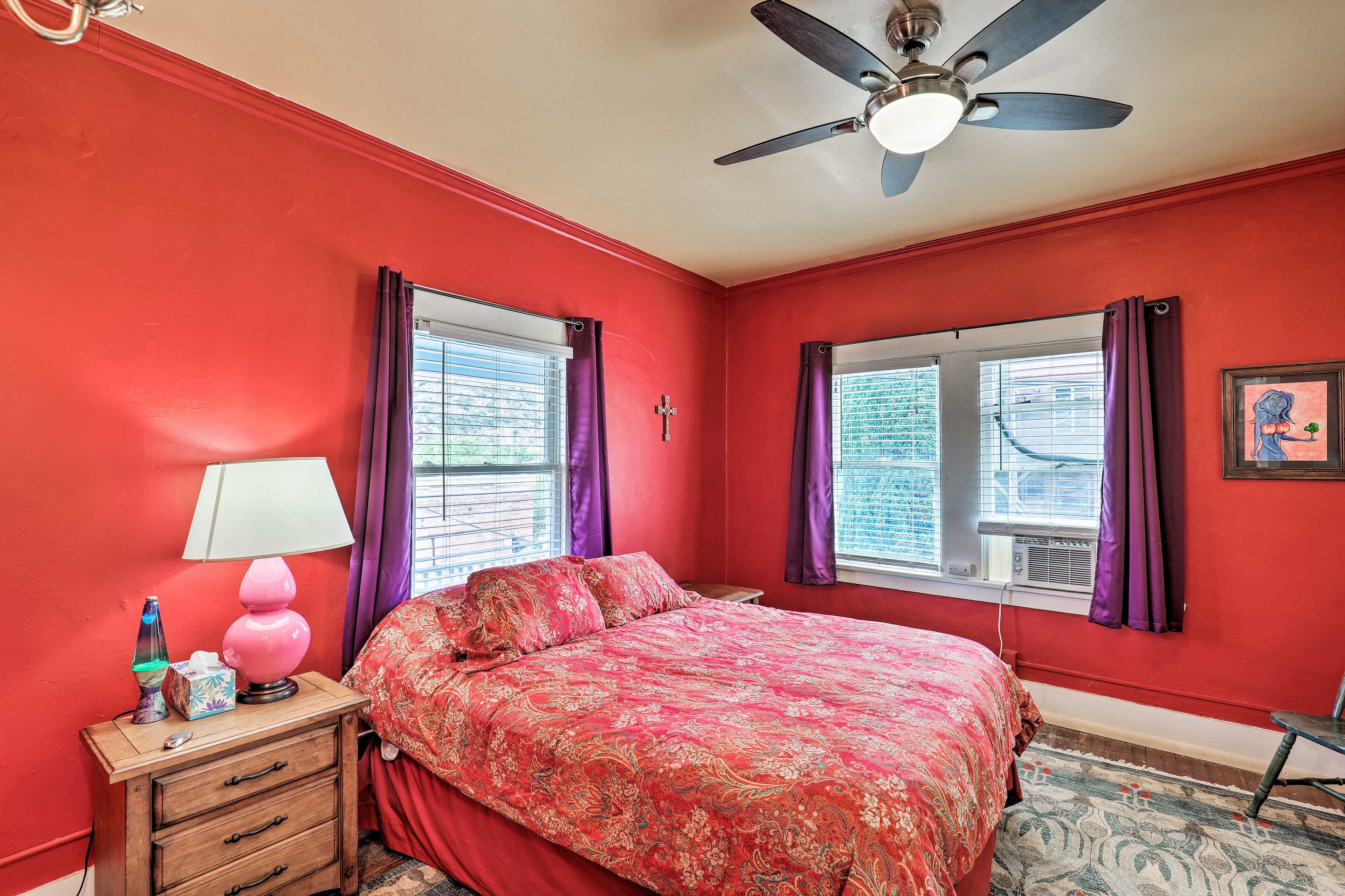 Bedroom 1 | Queen Bed | Upper Level