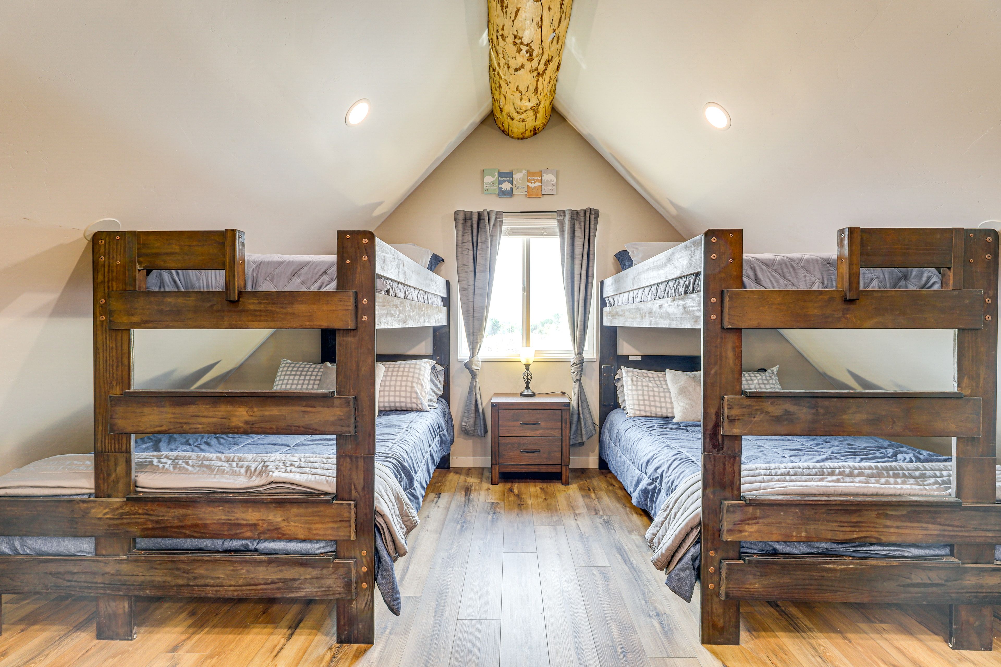 Loft (Ranch A) | 2 Twin/Queen Bunk Beds | 2nd Floor