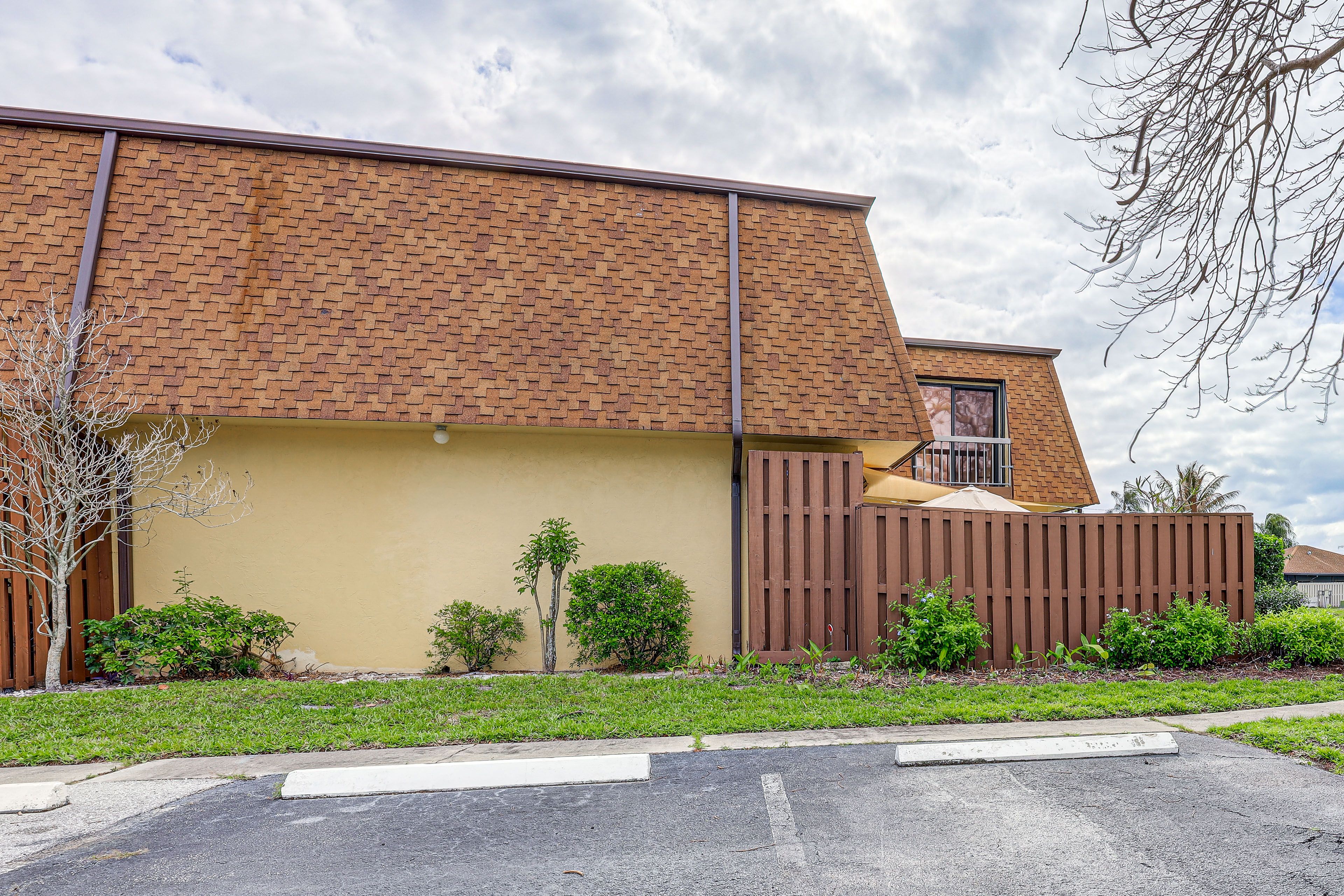 Assigned Parking | 2 Vehicles