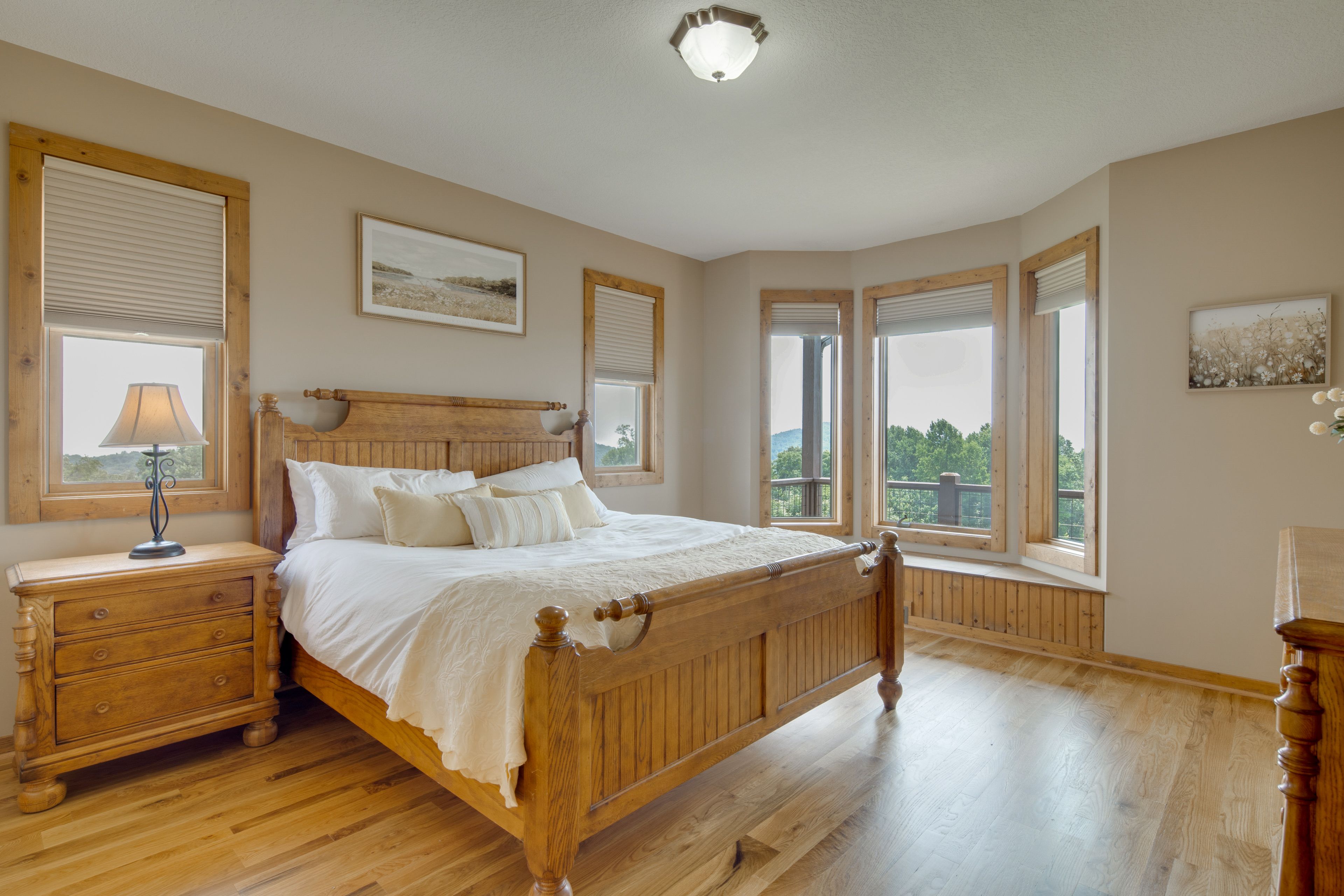 Bedroom 1 | 1st Floor | King Bed