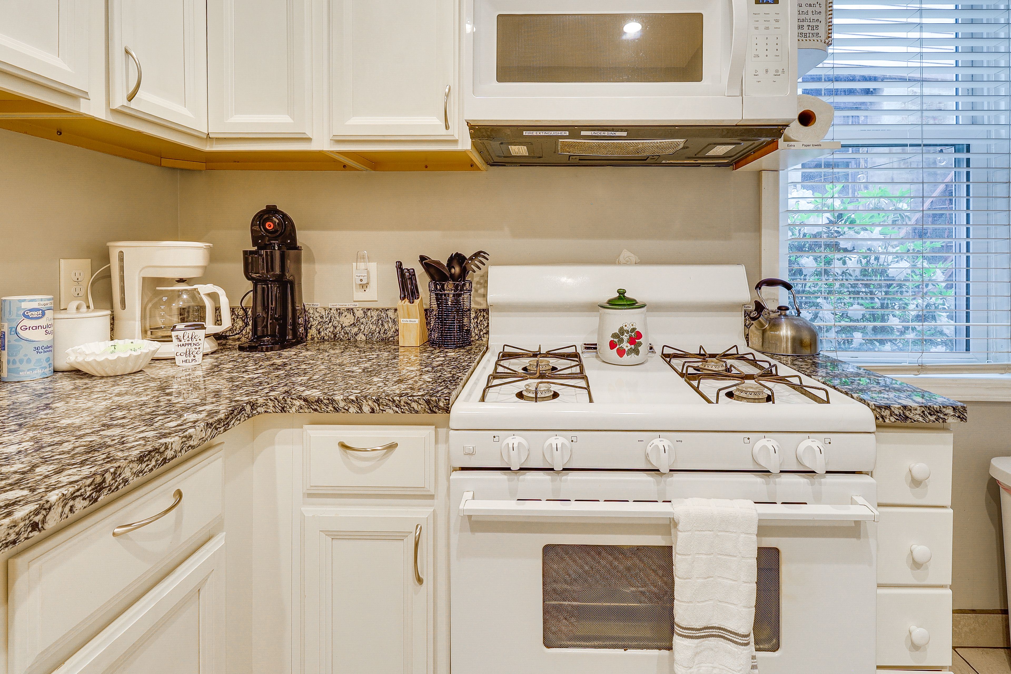 Kitchen | Refrigerator | Toaster Oven | Main Level