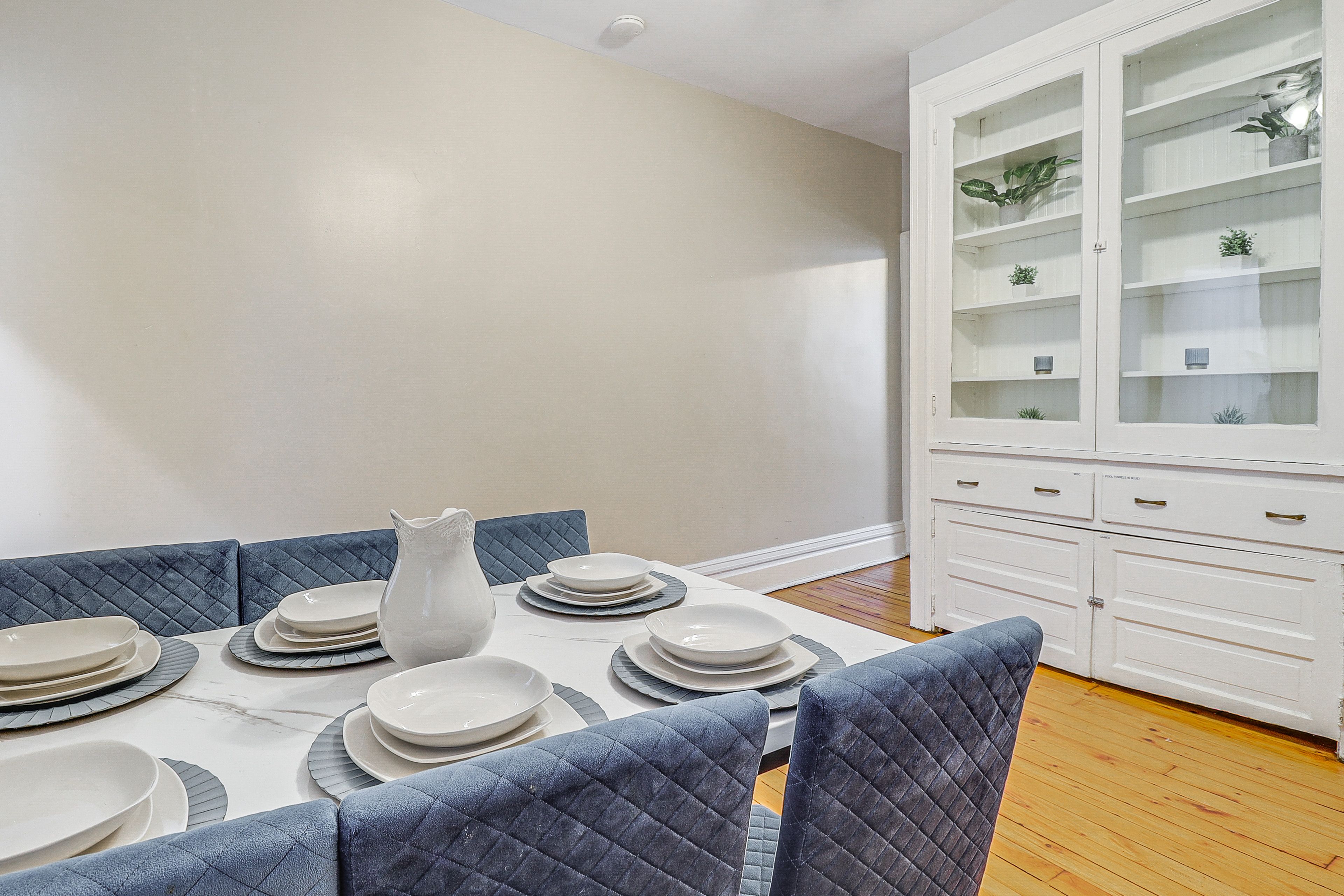 Dining Room | Main Level