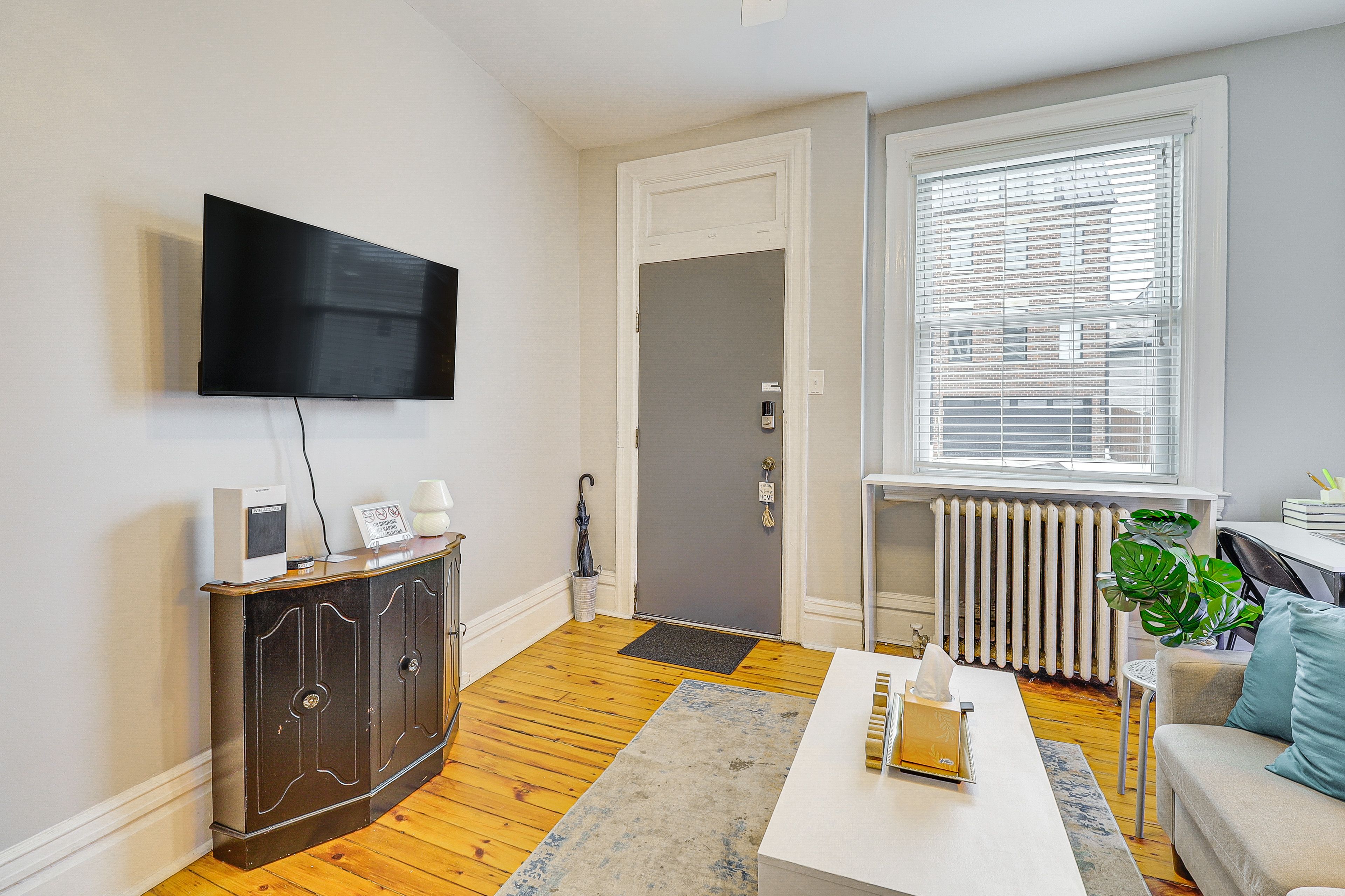 Living Room | Main Level
