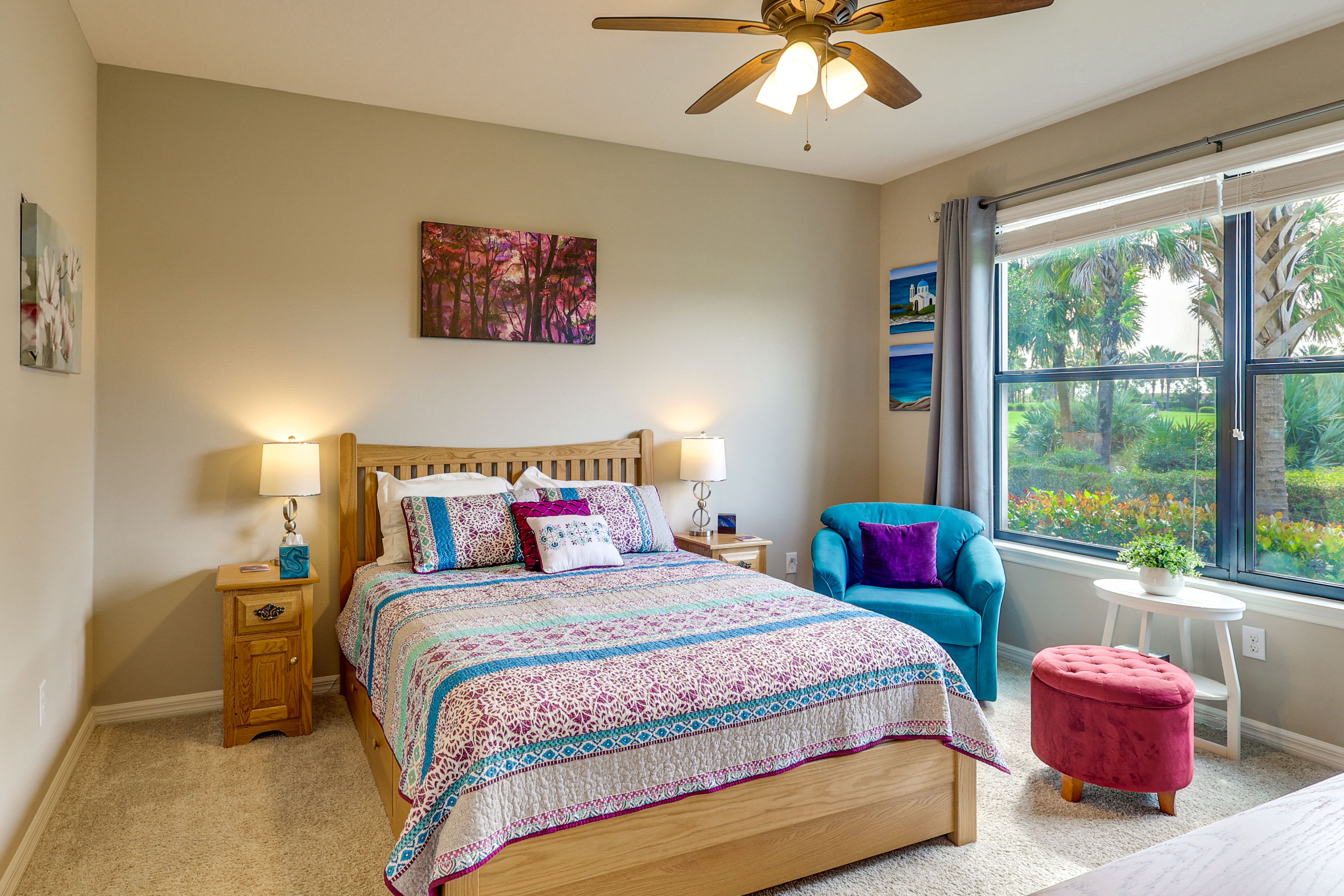 Bedroom 1 | Queen Bed