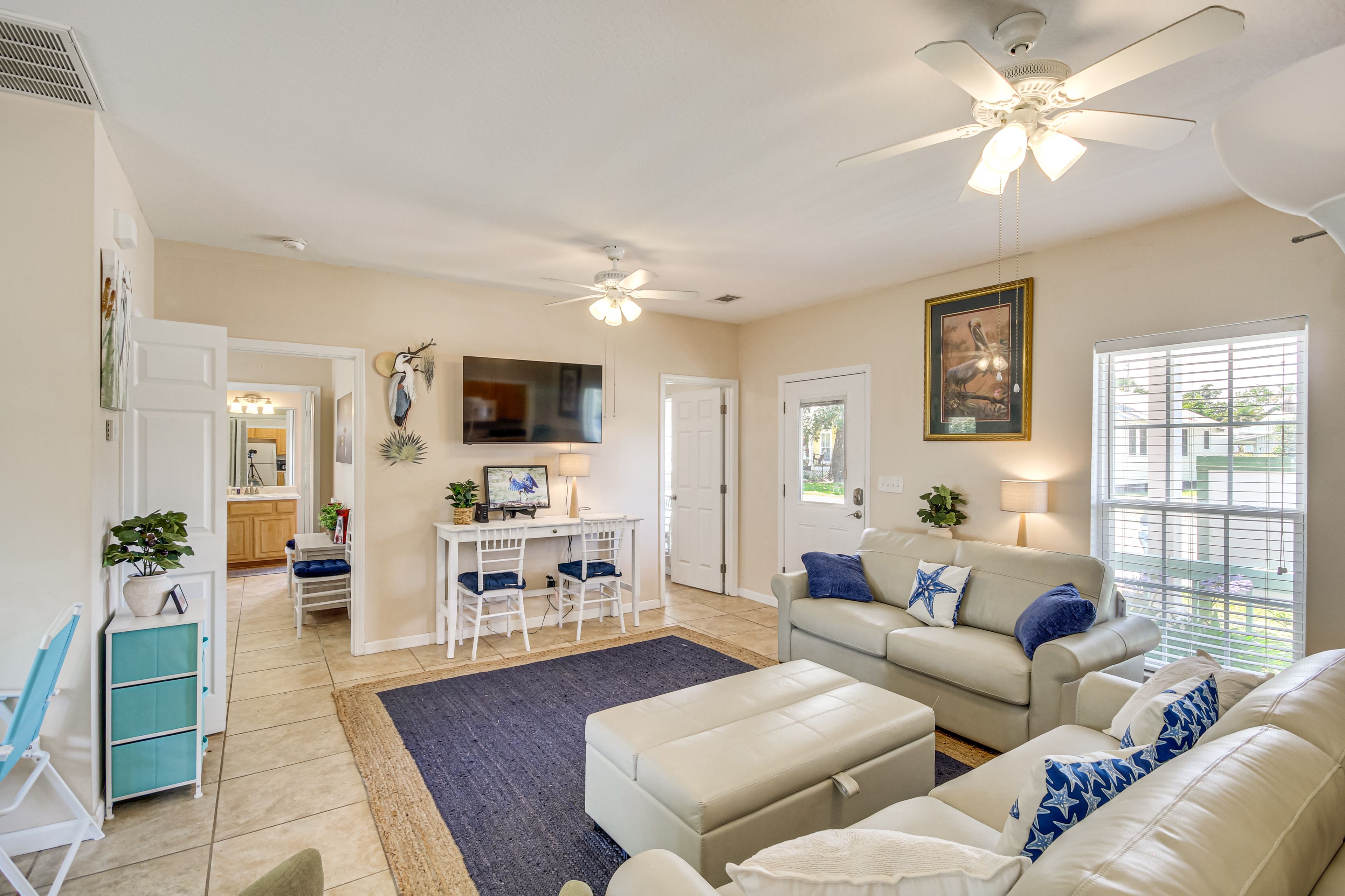 Living Room | Queen & Twin Sleeper Sofas