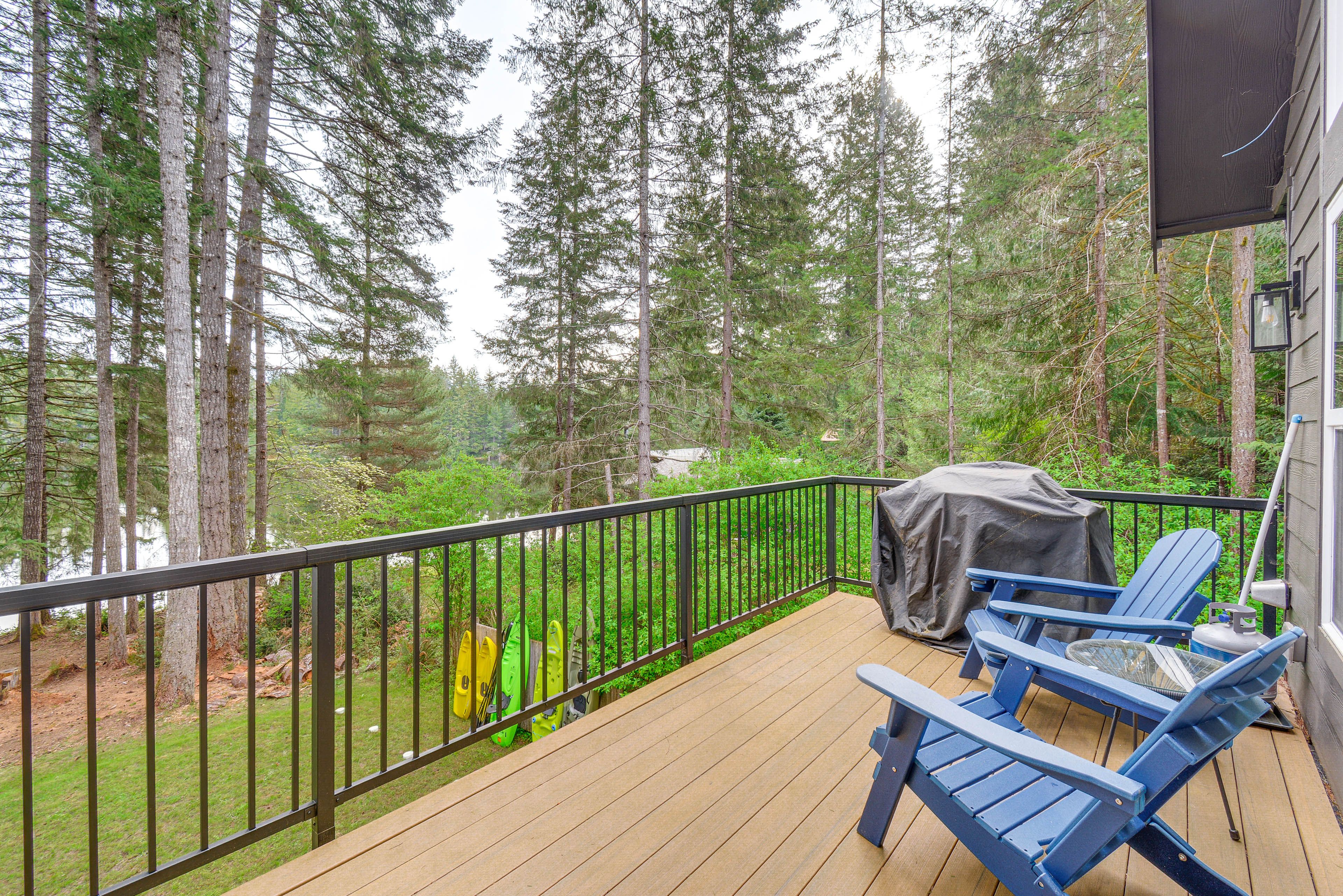 Wraparound Deck | Gas Grill