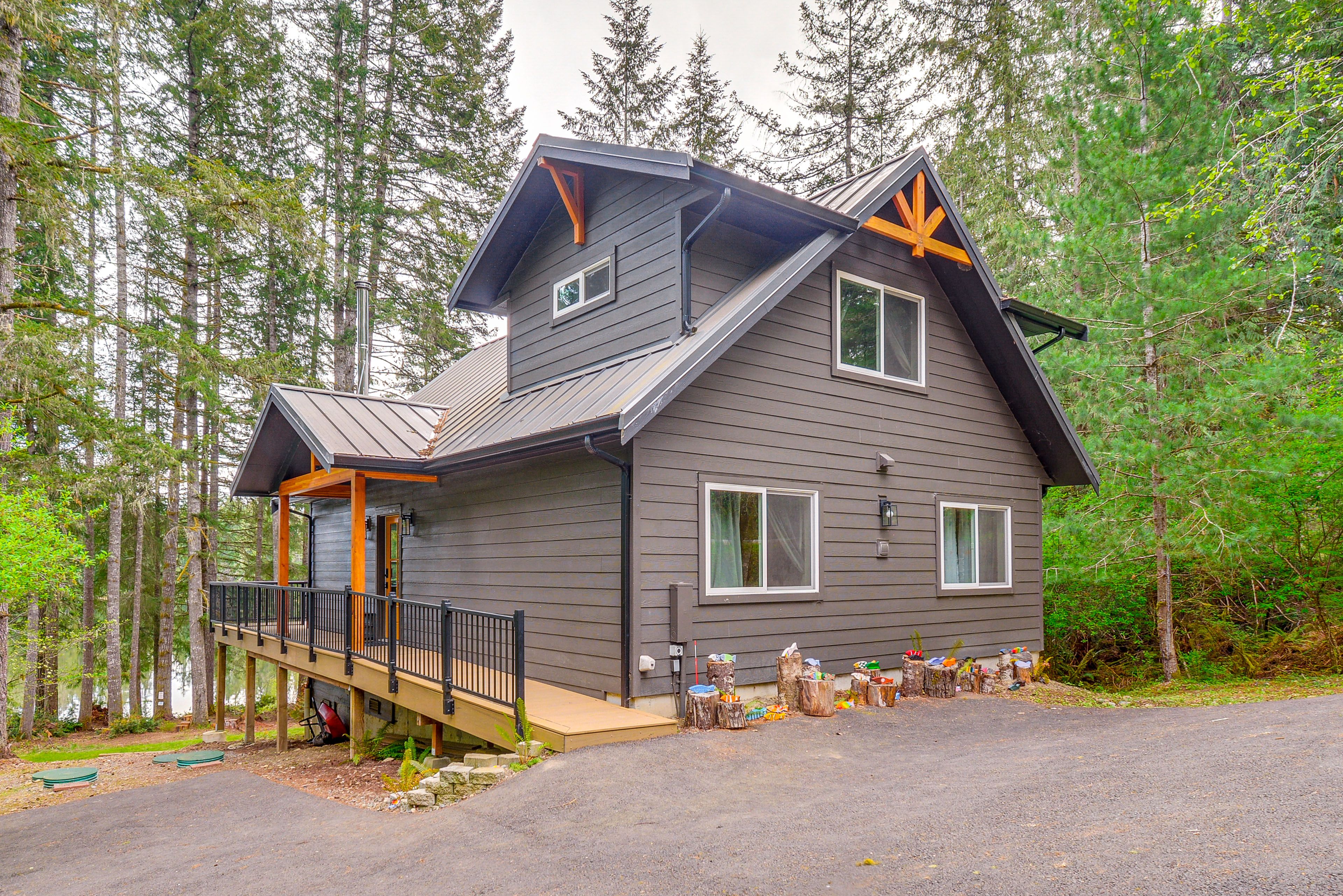 Parking | Driveway (3 Vehicles) | EV Charger Available