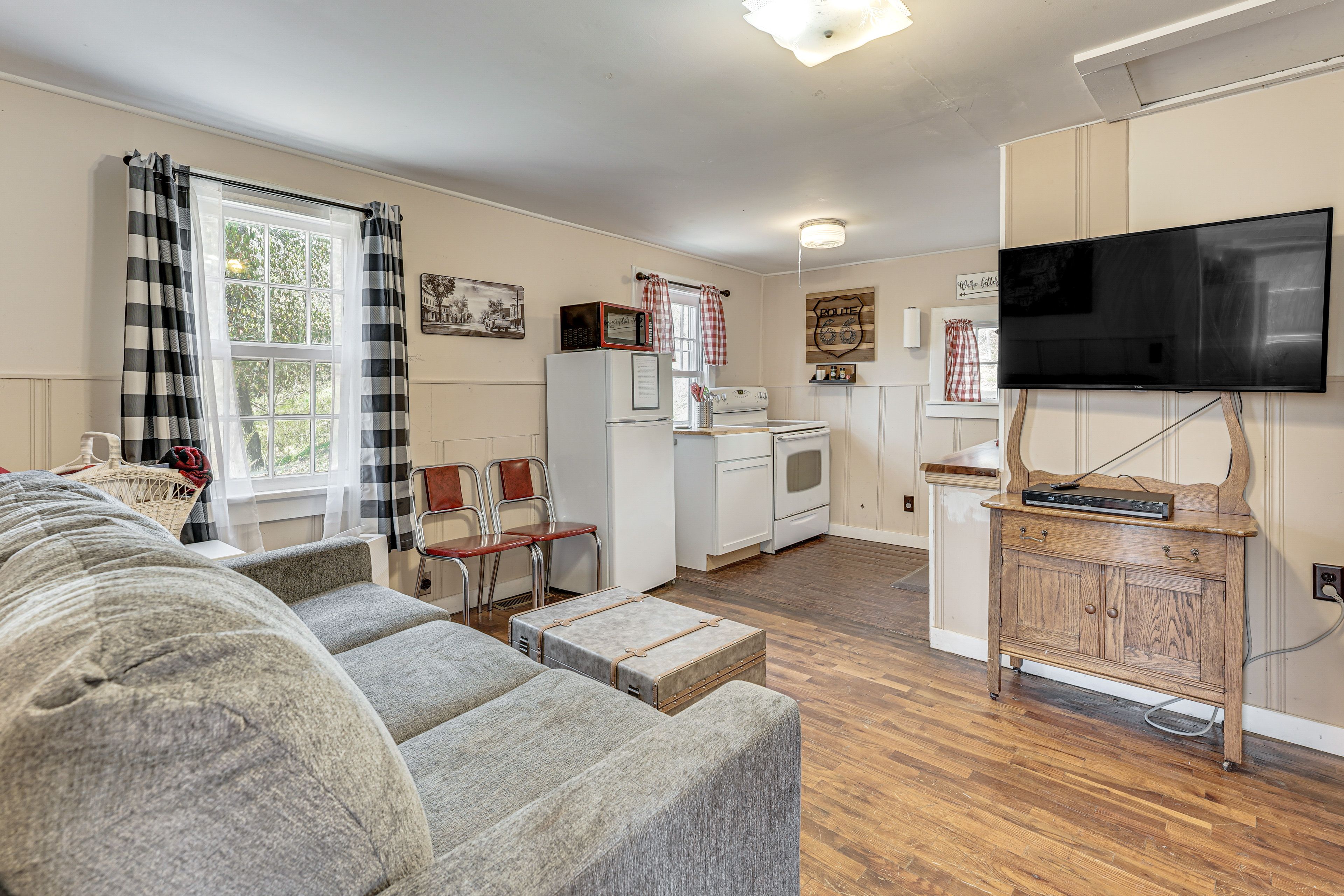 Unit 2 | Living Room | Full Sleeper Sofa