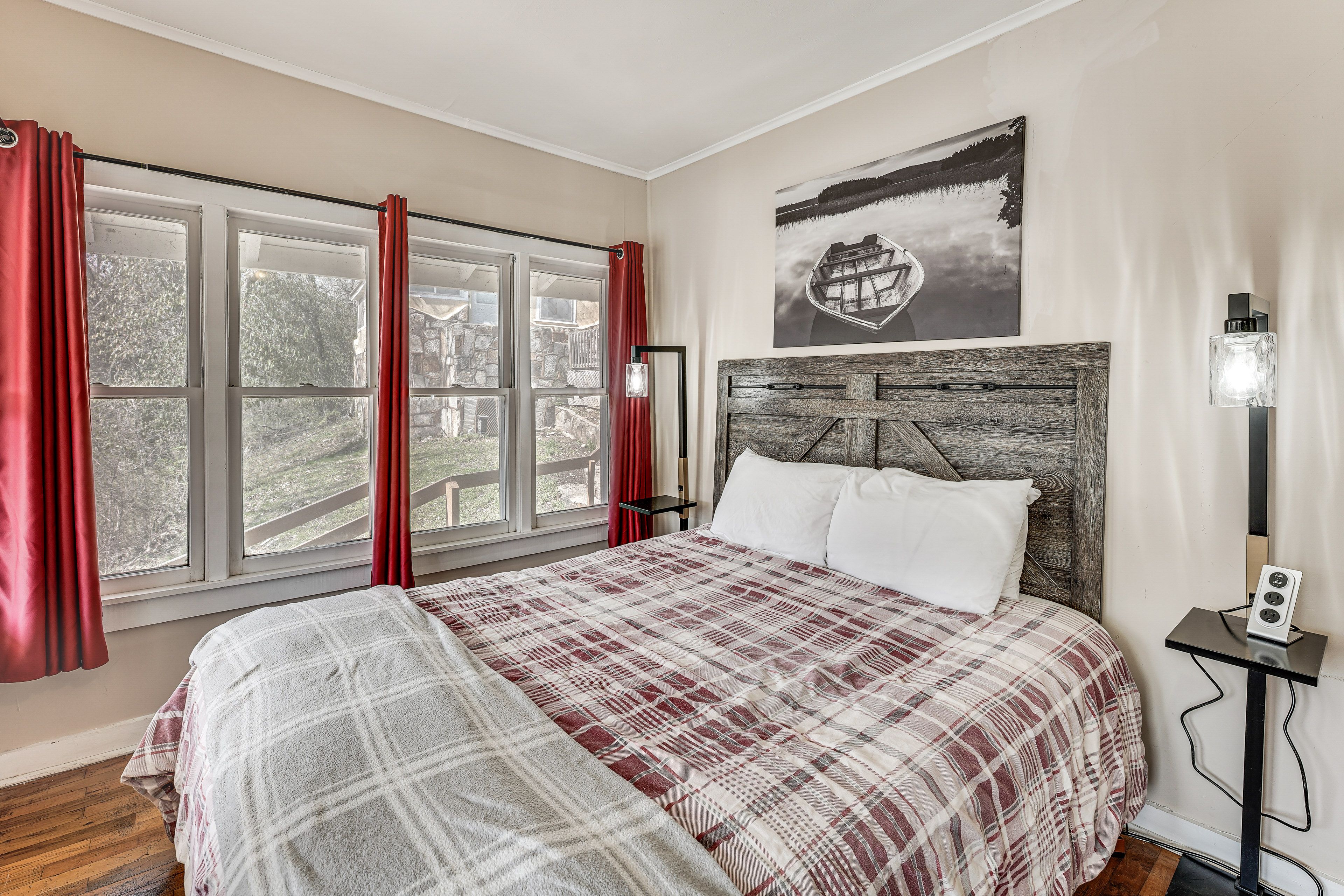 Unit 1 | Bedroom 1 | 2 Queen Beds