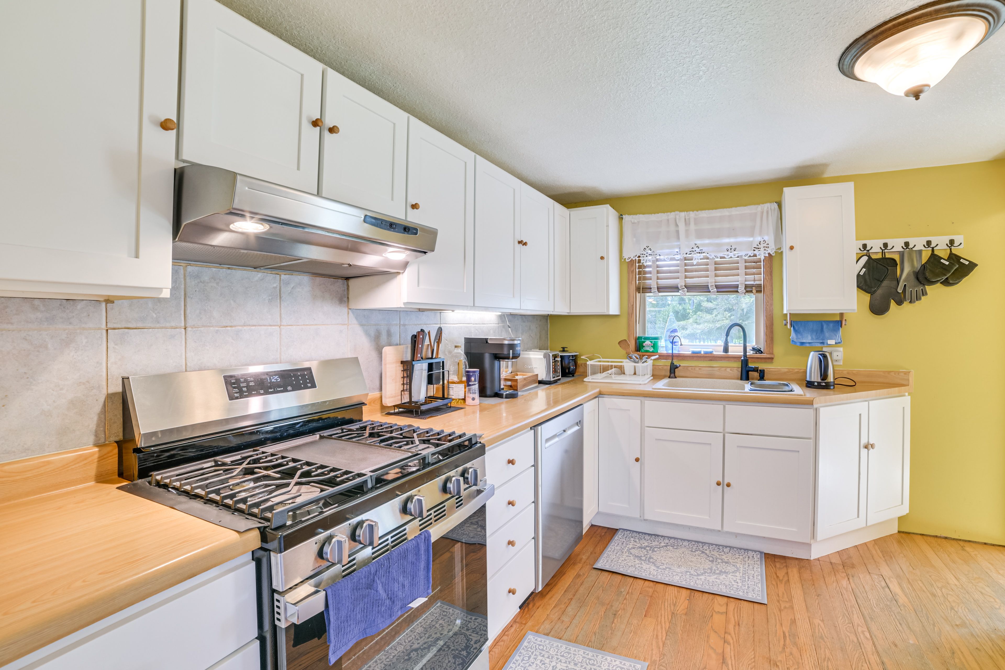 Property Interior | Single-Story Home
