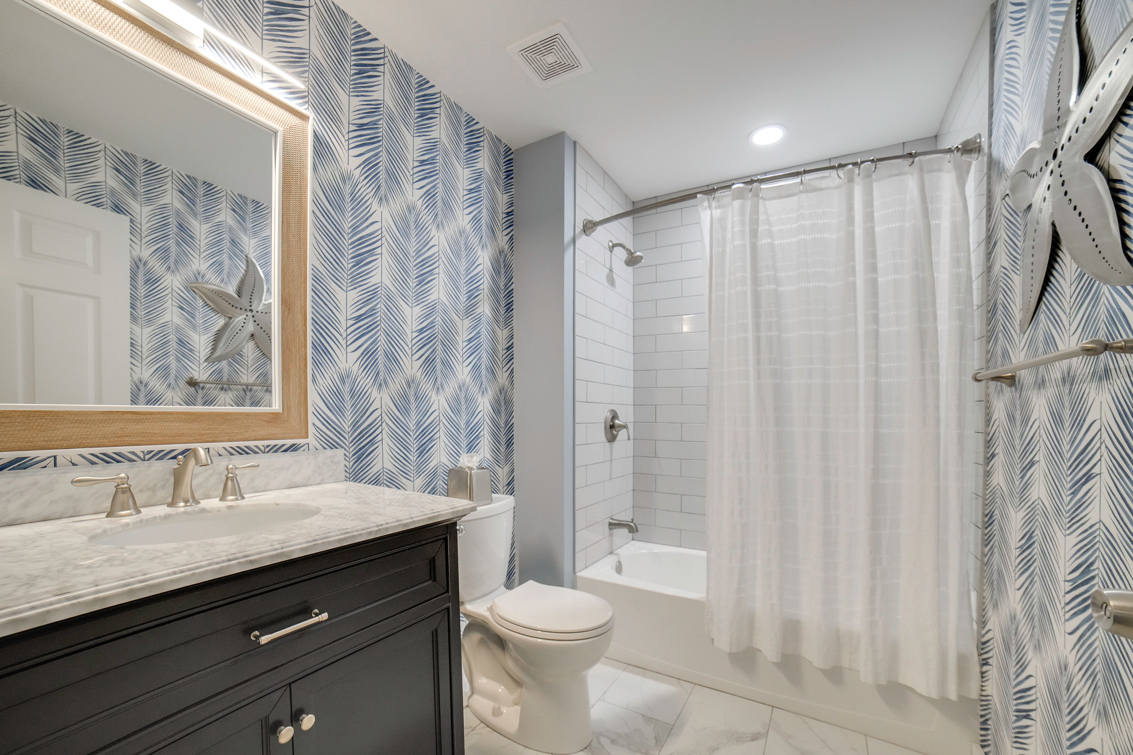 En-Suite Bathroom