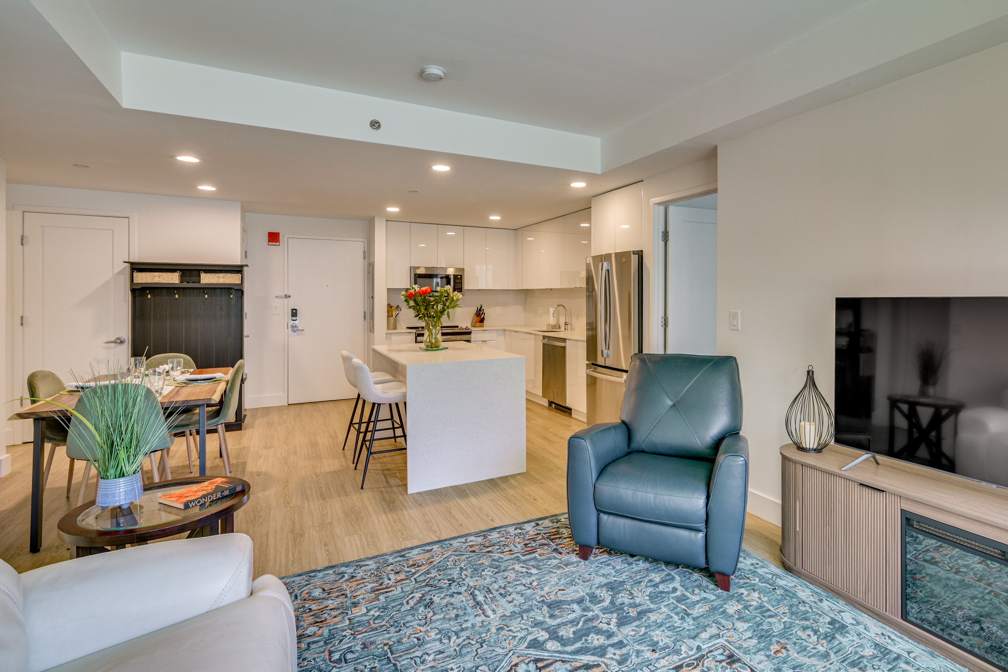 Cambridge Vacation Rental | 2BR | 2BA | 1,100 Sq Ft | Step-Free Access