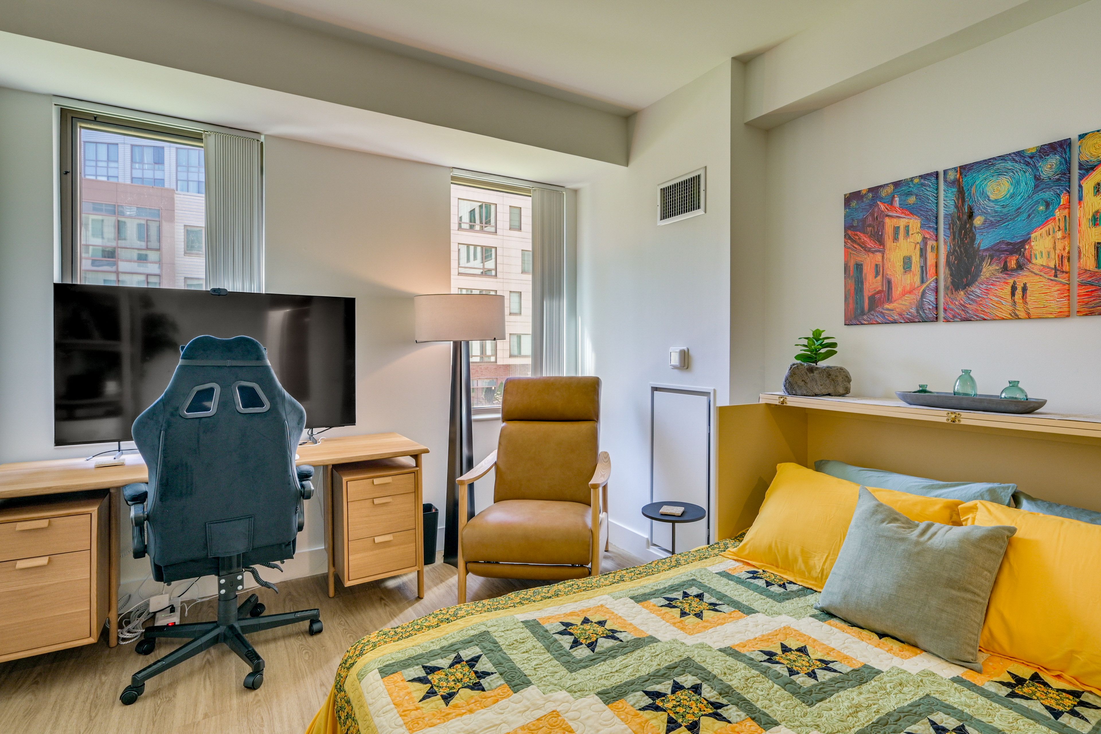 Bedroom 2 | Queen Bed