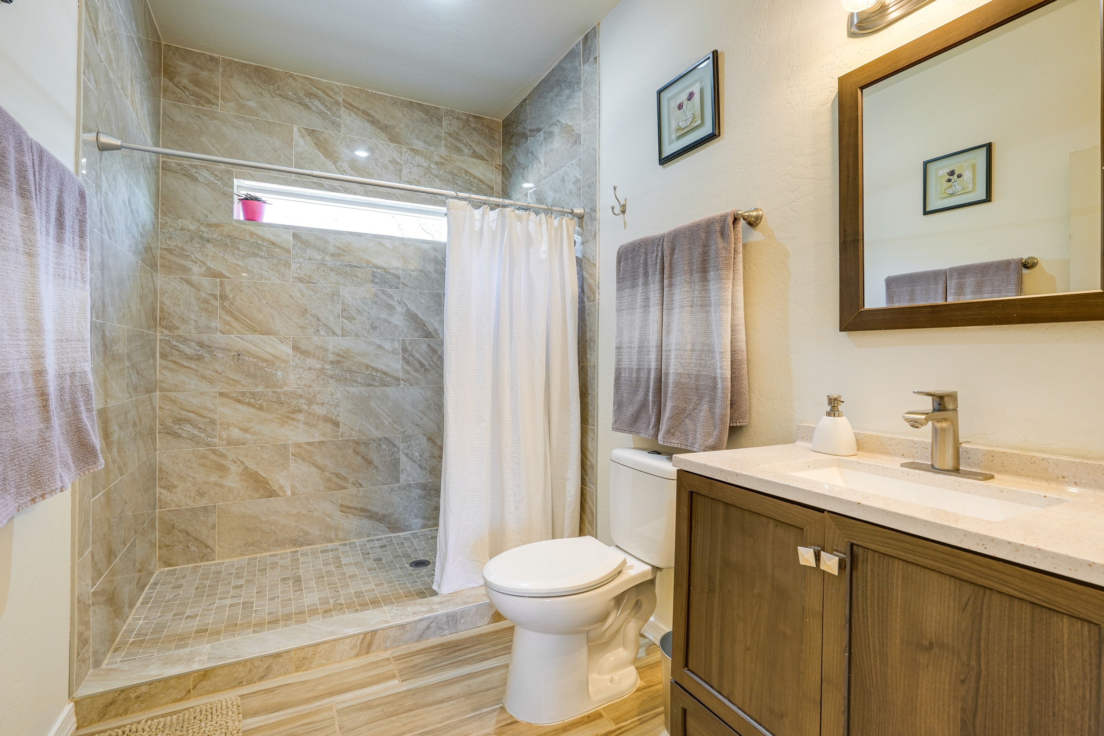 Full Bathroom