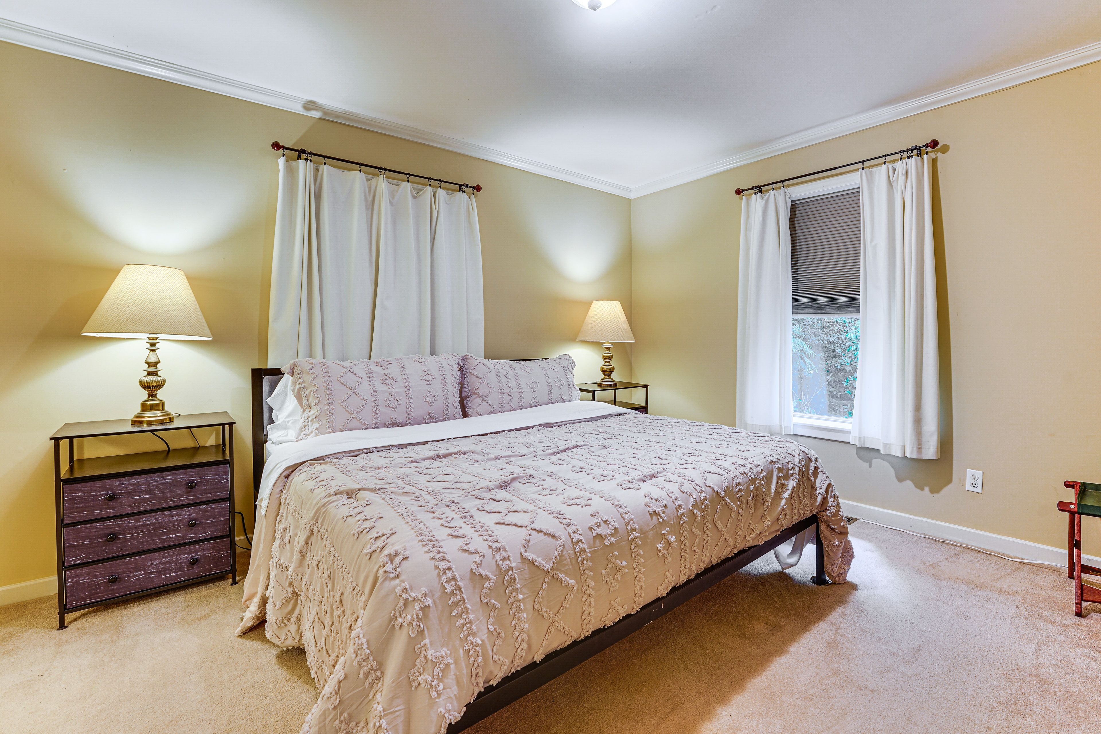 Bedroom 1 | King Bed