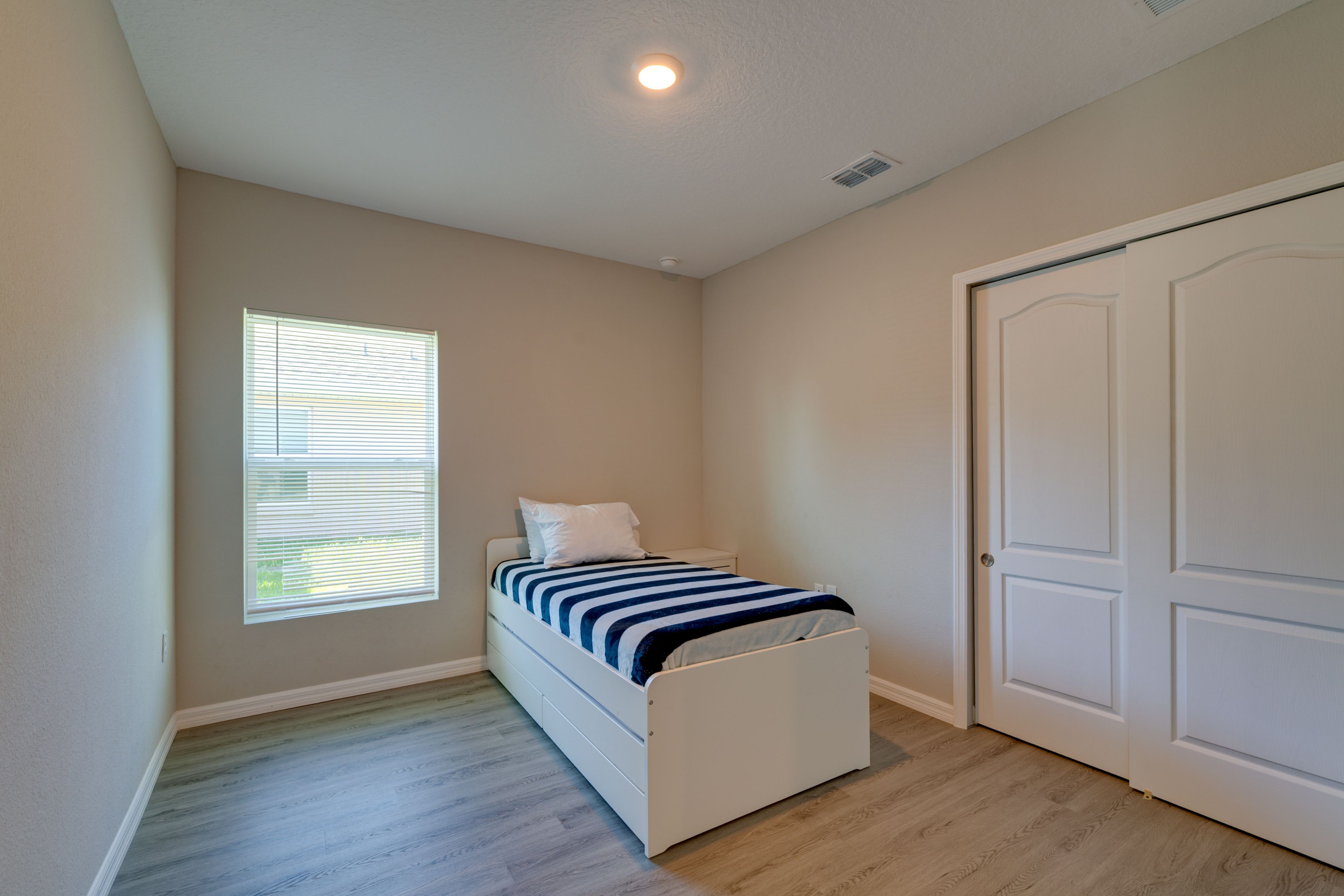 Bedroom 3 | Twin Bed w/ Twin Trundle