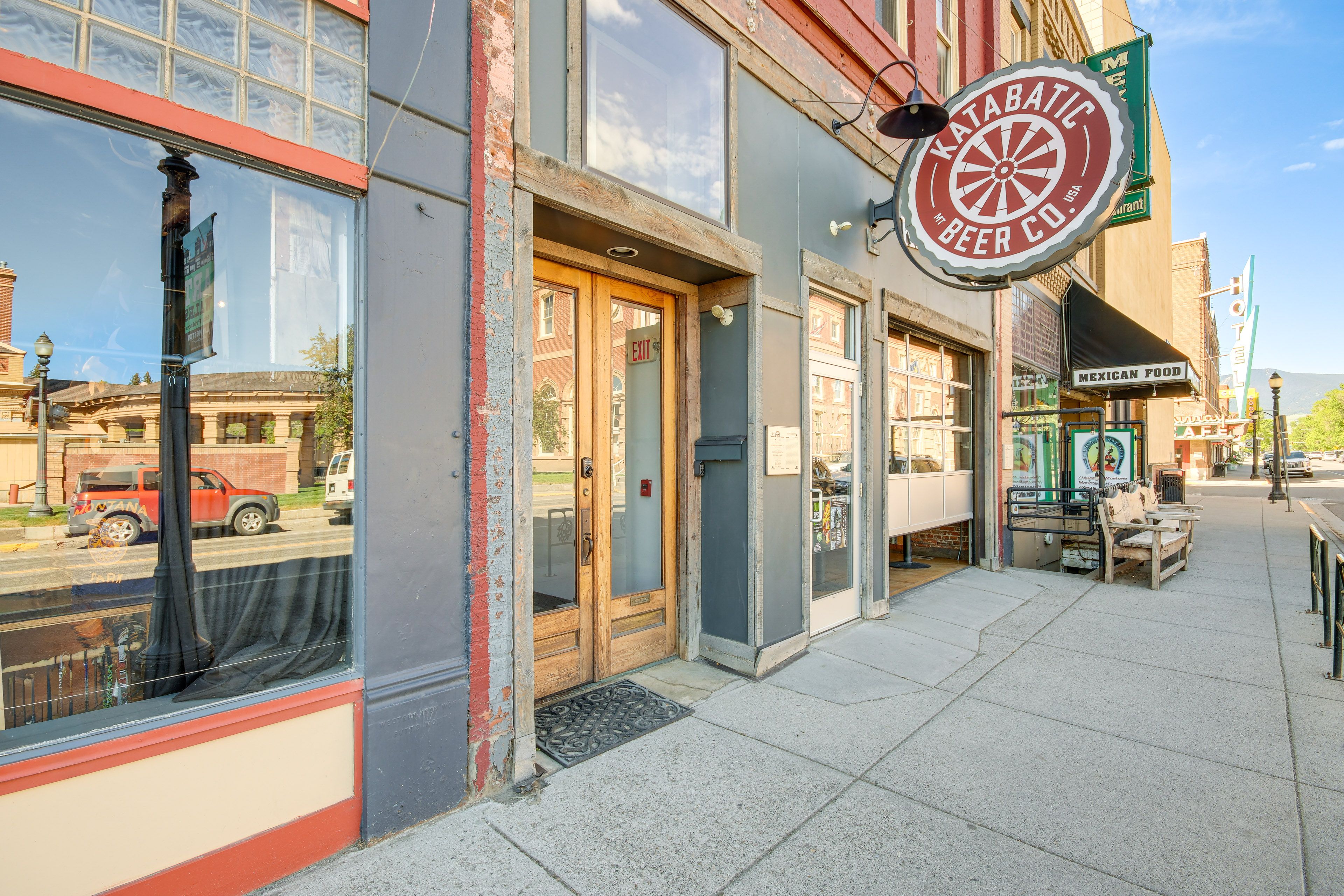 Property Exterior | Unit Entrance | Walk to Shops & Restaurants